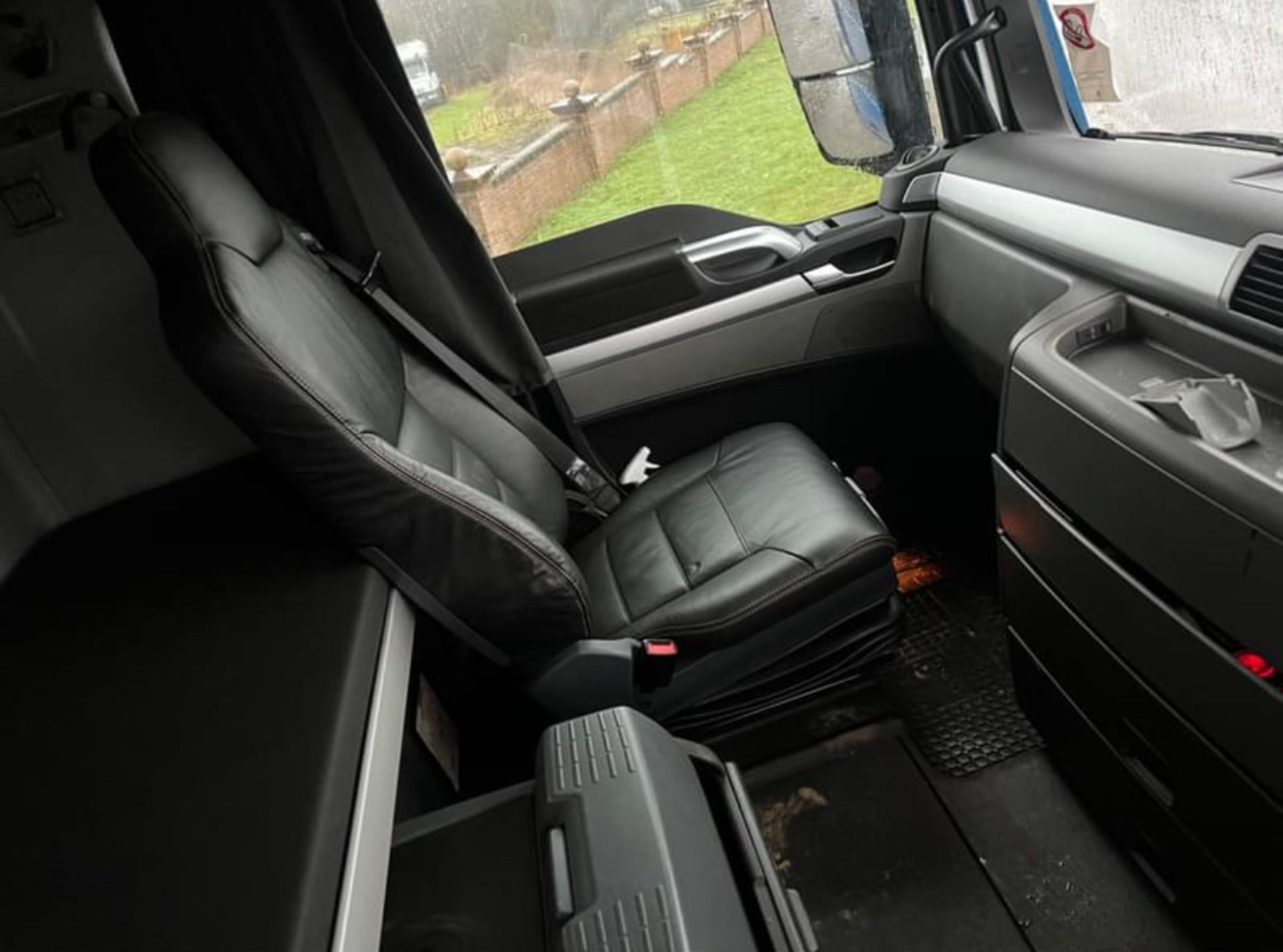 2016 MAN TGX TRACTOR UNIT - Image 12 of 15