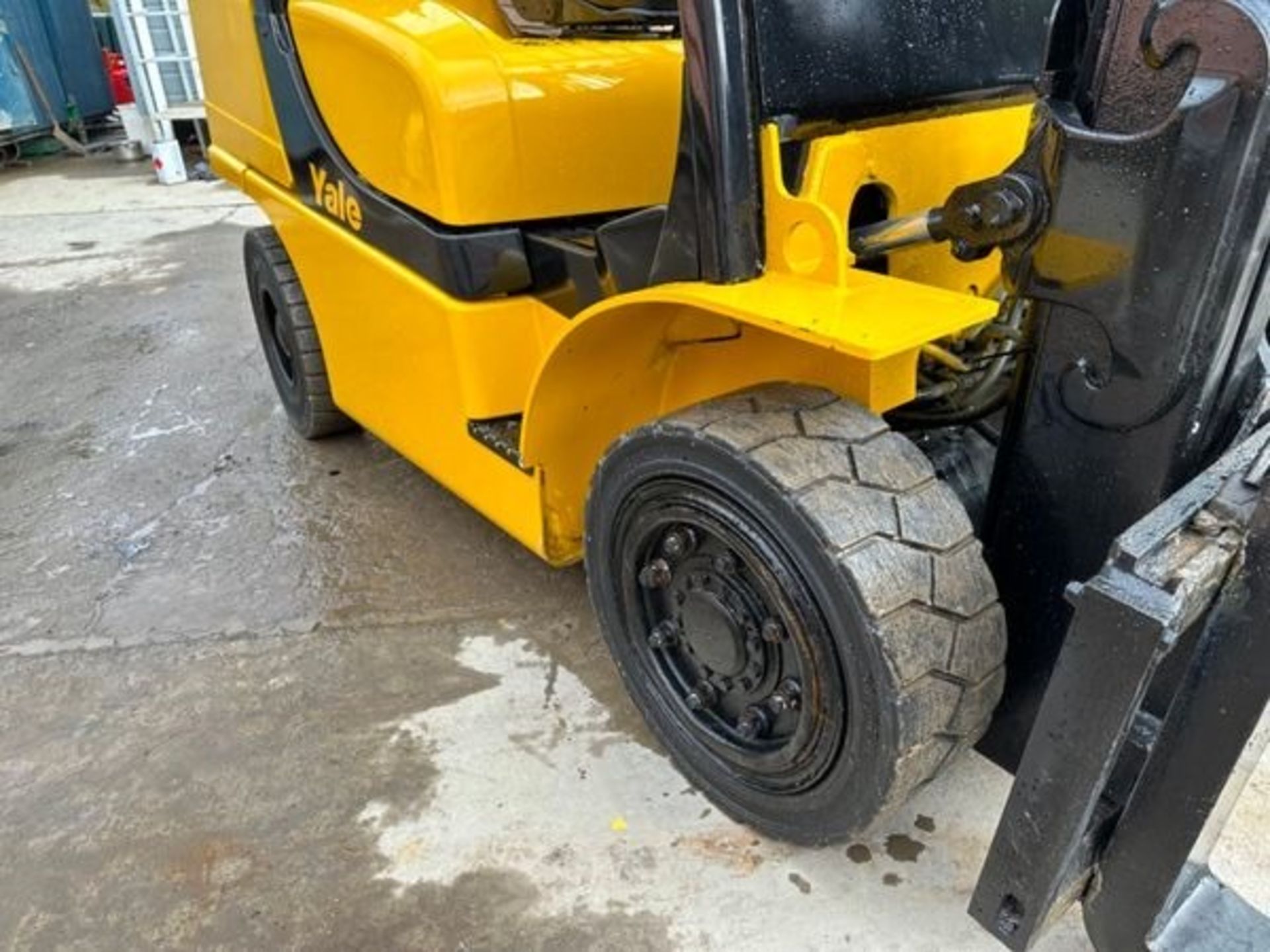 2006 YALE 4 TON DIESEL FORKLIFT - Image 2 of 16