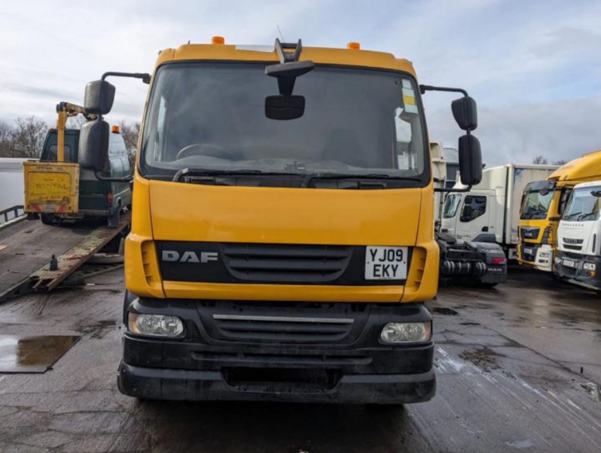 2009 DAF 55.220