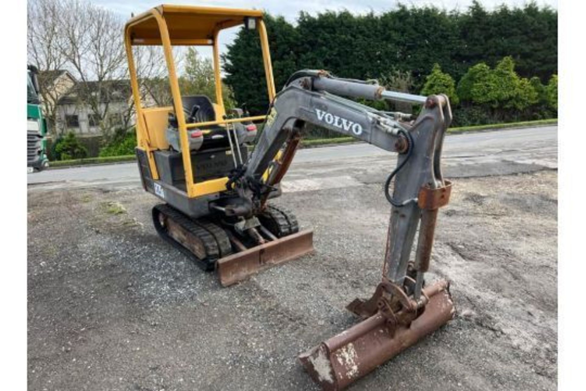 2008 VOLVO EC15B MINI DIGGER