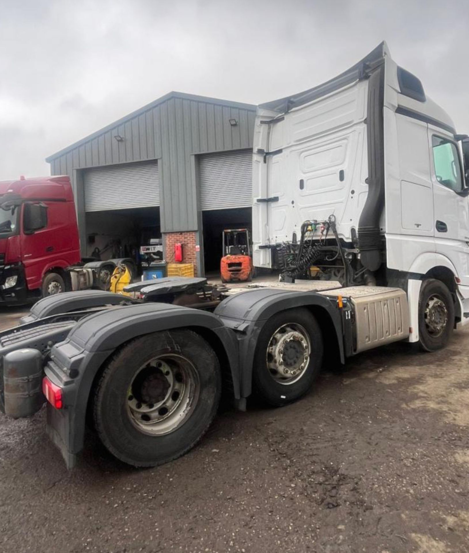 2016 MERCEDES ACTROS - Image 4 of 11