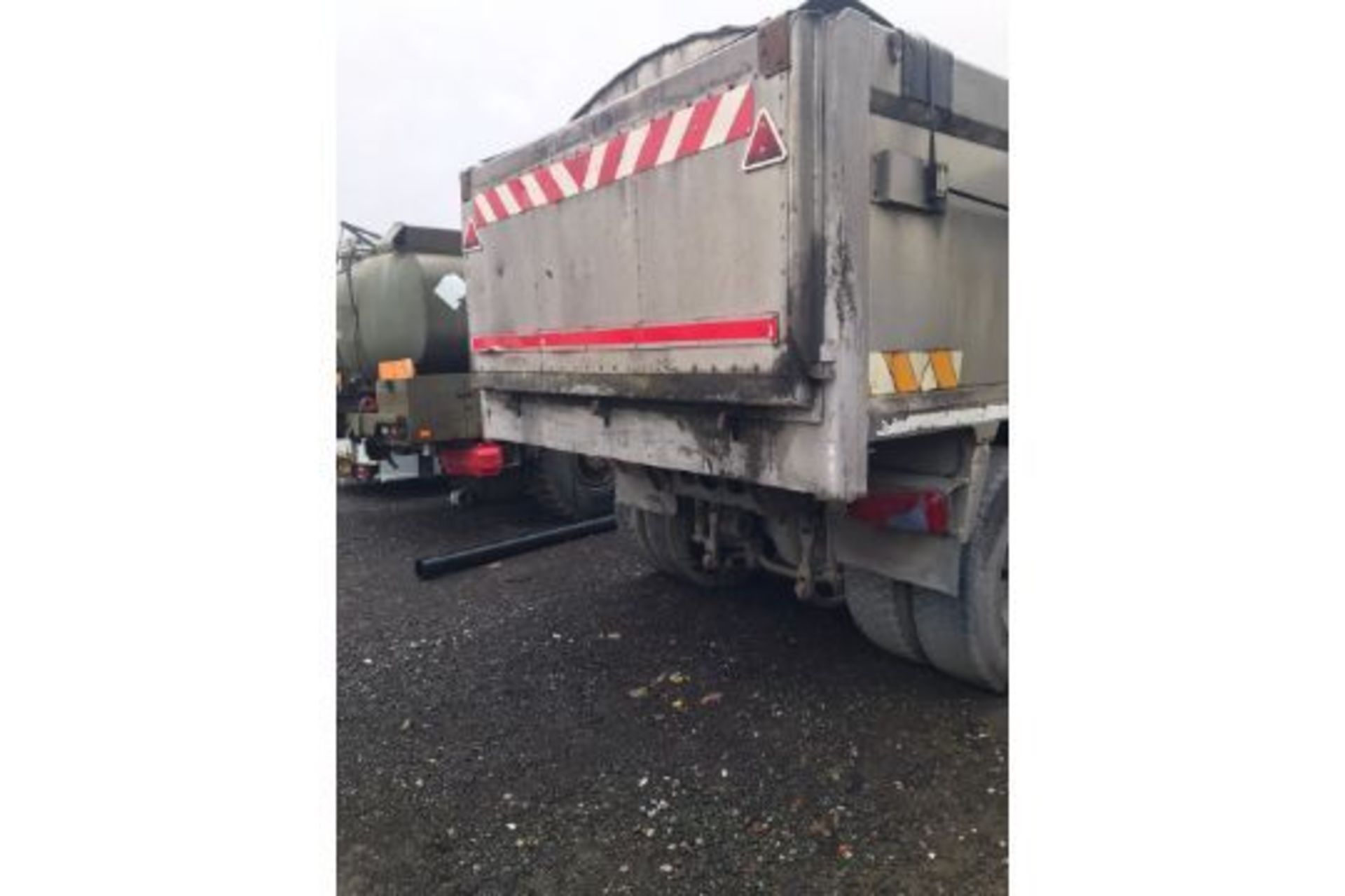 MAN ALUMINIUM BULK TIPPER TRUCK - Image 4 of 22