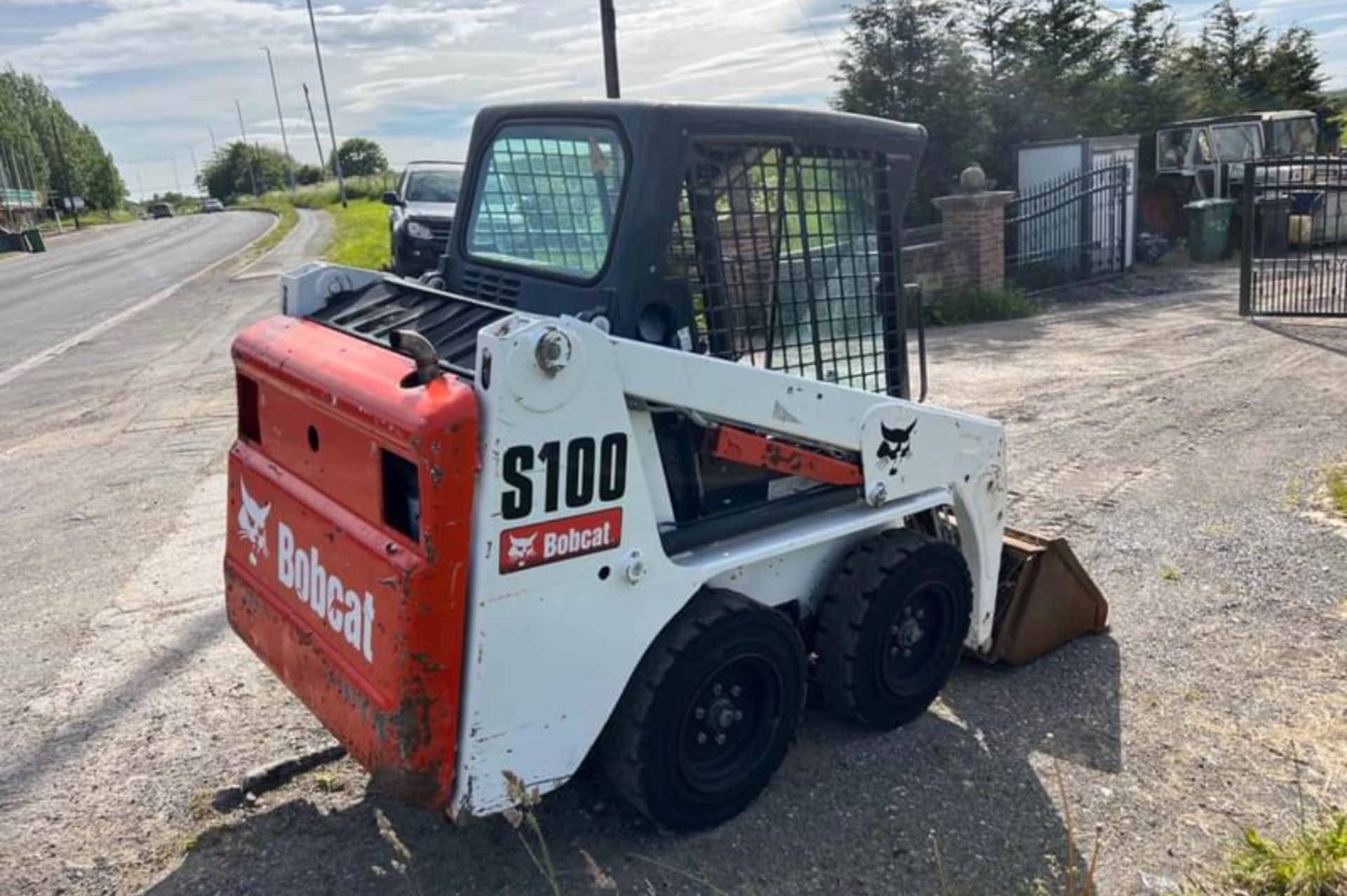 BOBCAT S100 SKID STEER - Bild 3 aus 8