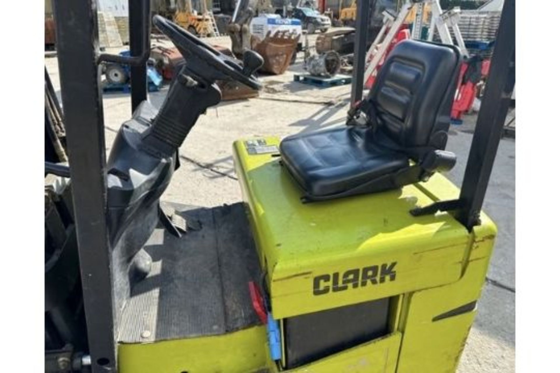 2007 CLARK FORKLIFT - Image 17 of 17