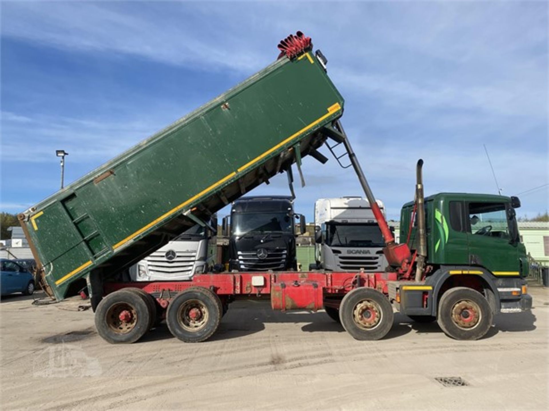 SCANIA P360 TIPPER TRUCK - Image 6 of 17