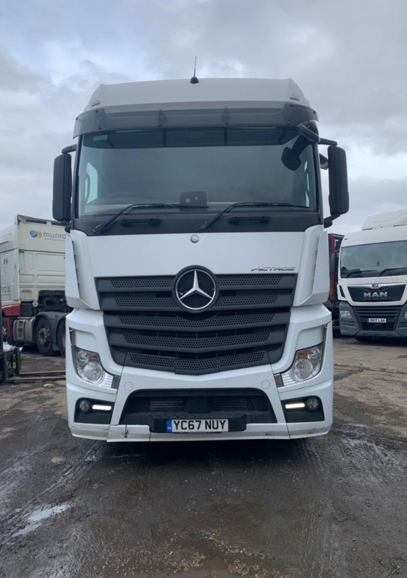 2017 MERCEDES ACTROS - Image 5 of 13