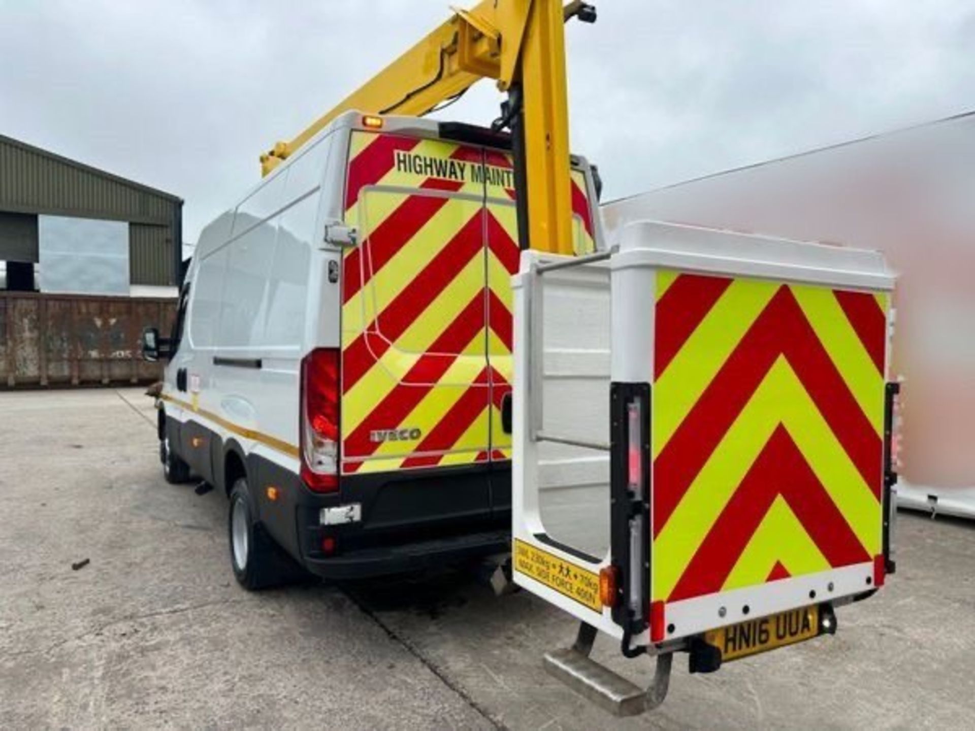 2016 IVECO DAILY CHERRY PICKER - Image 7 of 21