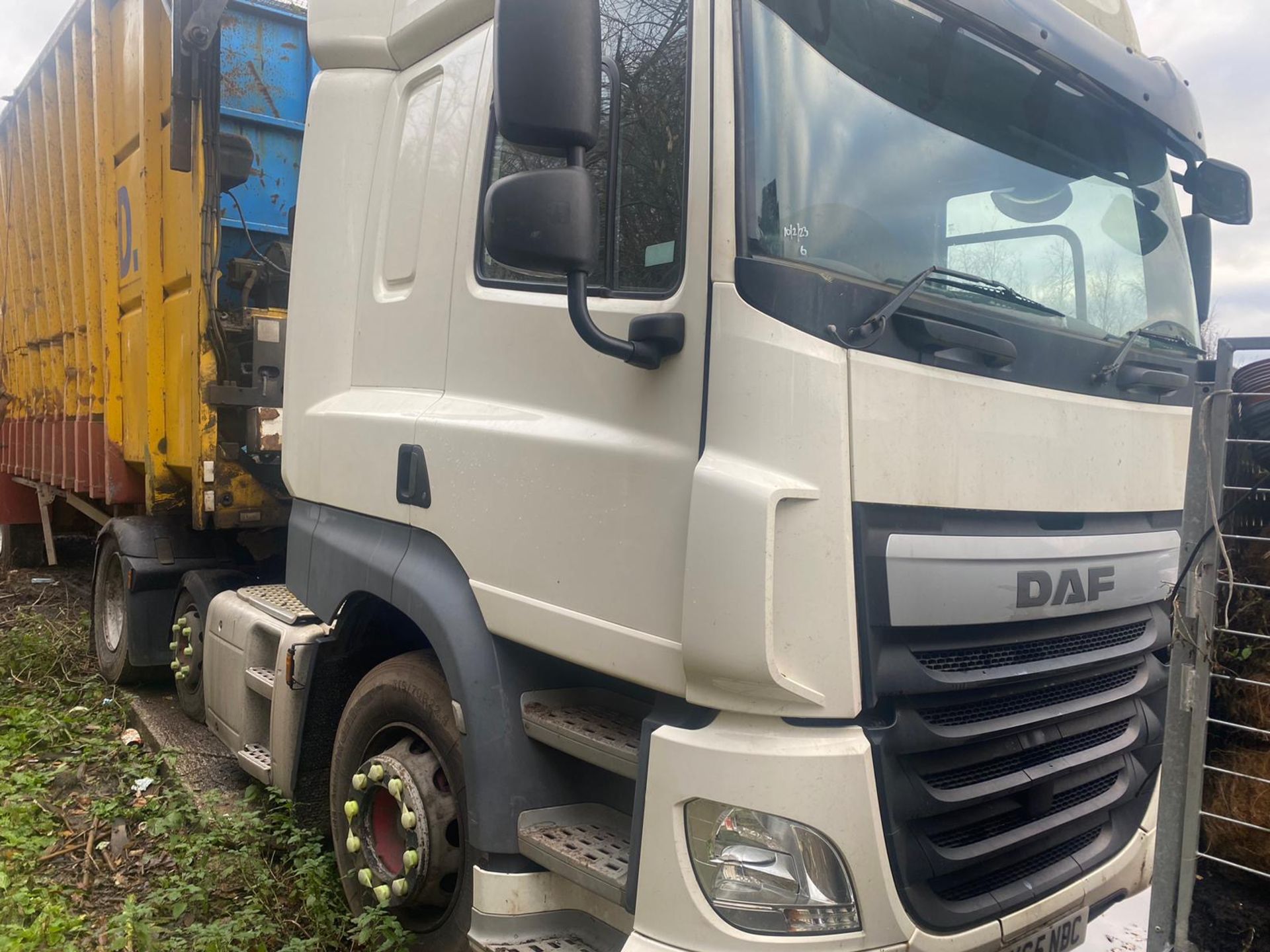 2015 DAF CF85 - Bild 2 aus 6