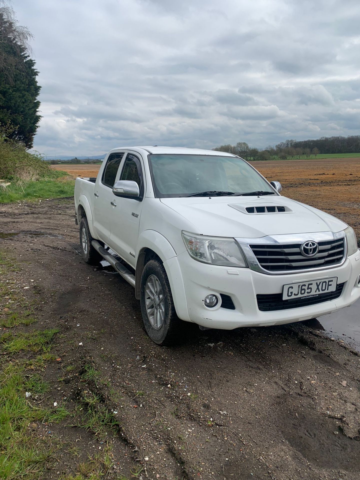 2015 TOYOATA 4X4 INVINCIBLE