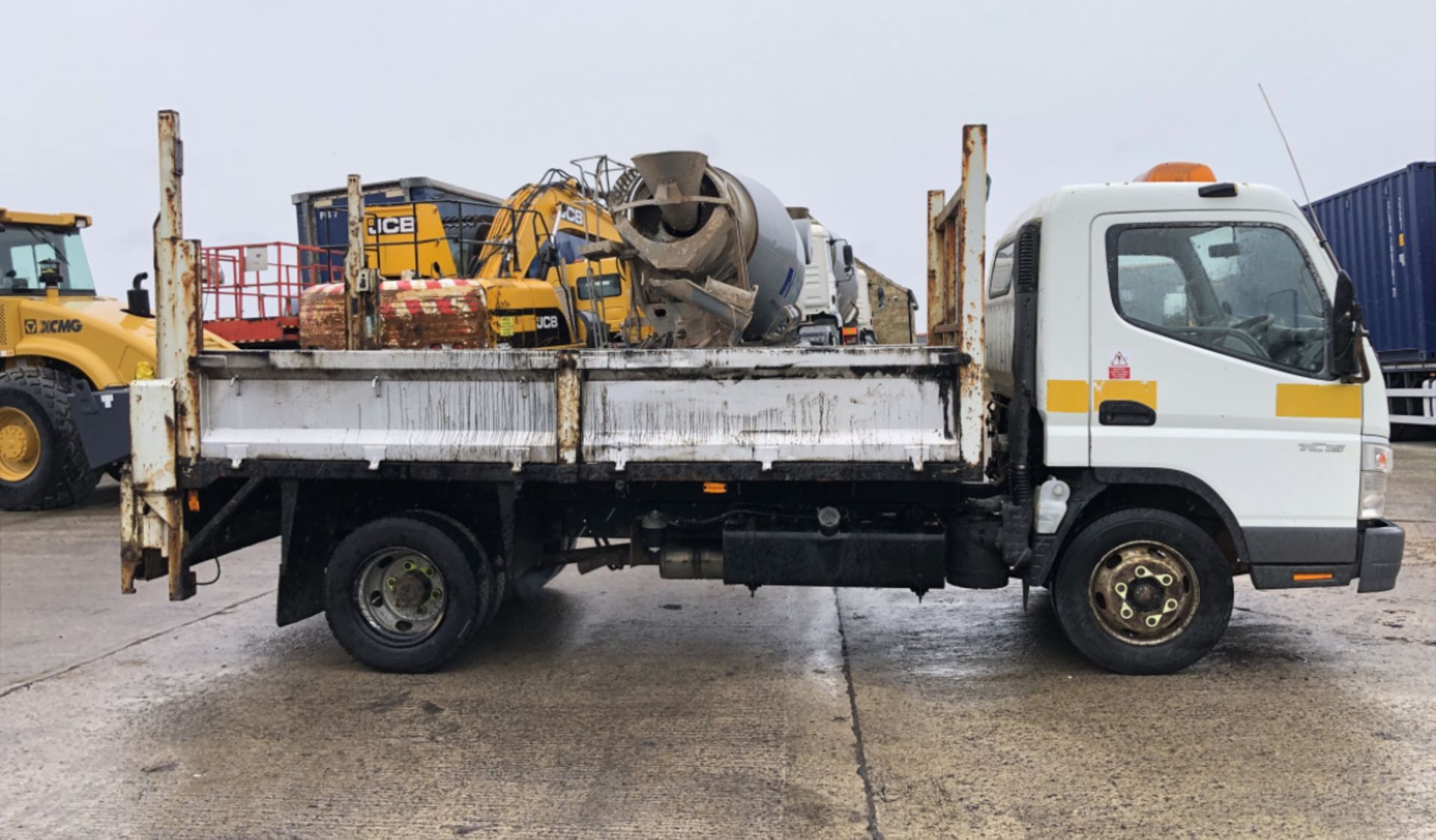 2007 MITSHUBISHI CANTER 7C15 TIPPER - Image 8 of 10