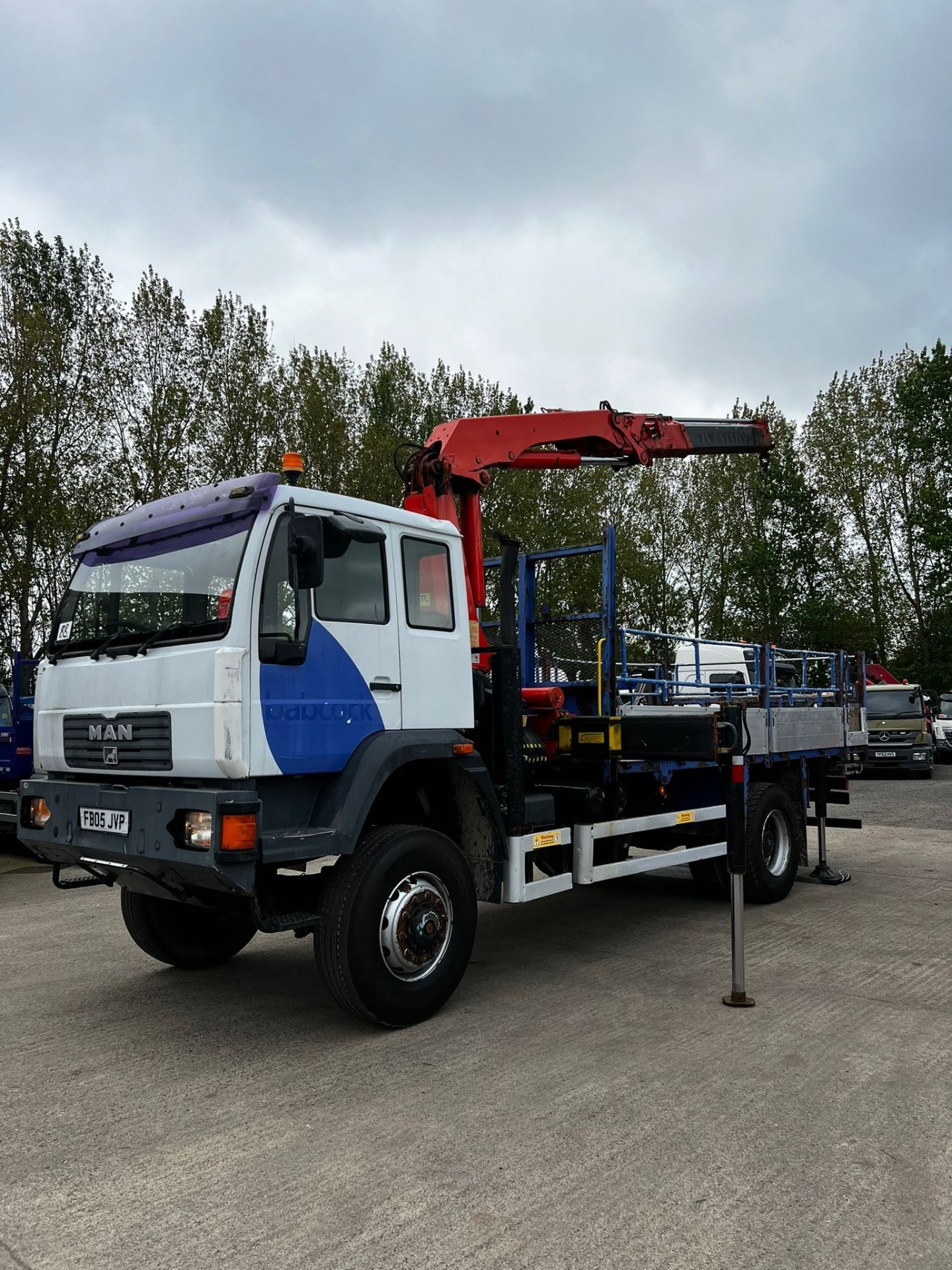 2005 MAN 4X4 TRUCK WITH CRANE