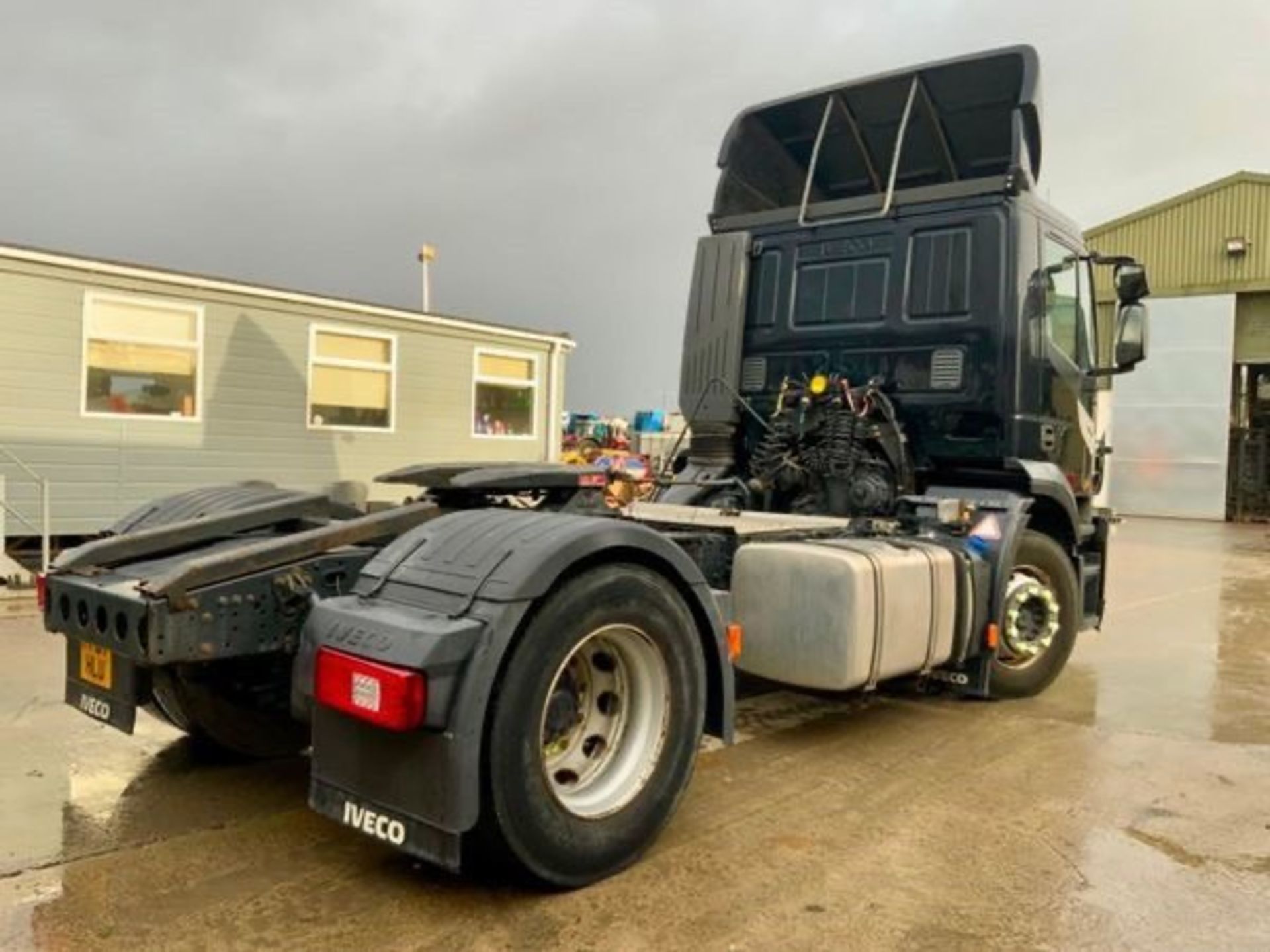 2018 IVECO STRALIS 4X2 - Image 2 of 20