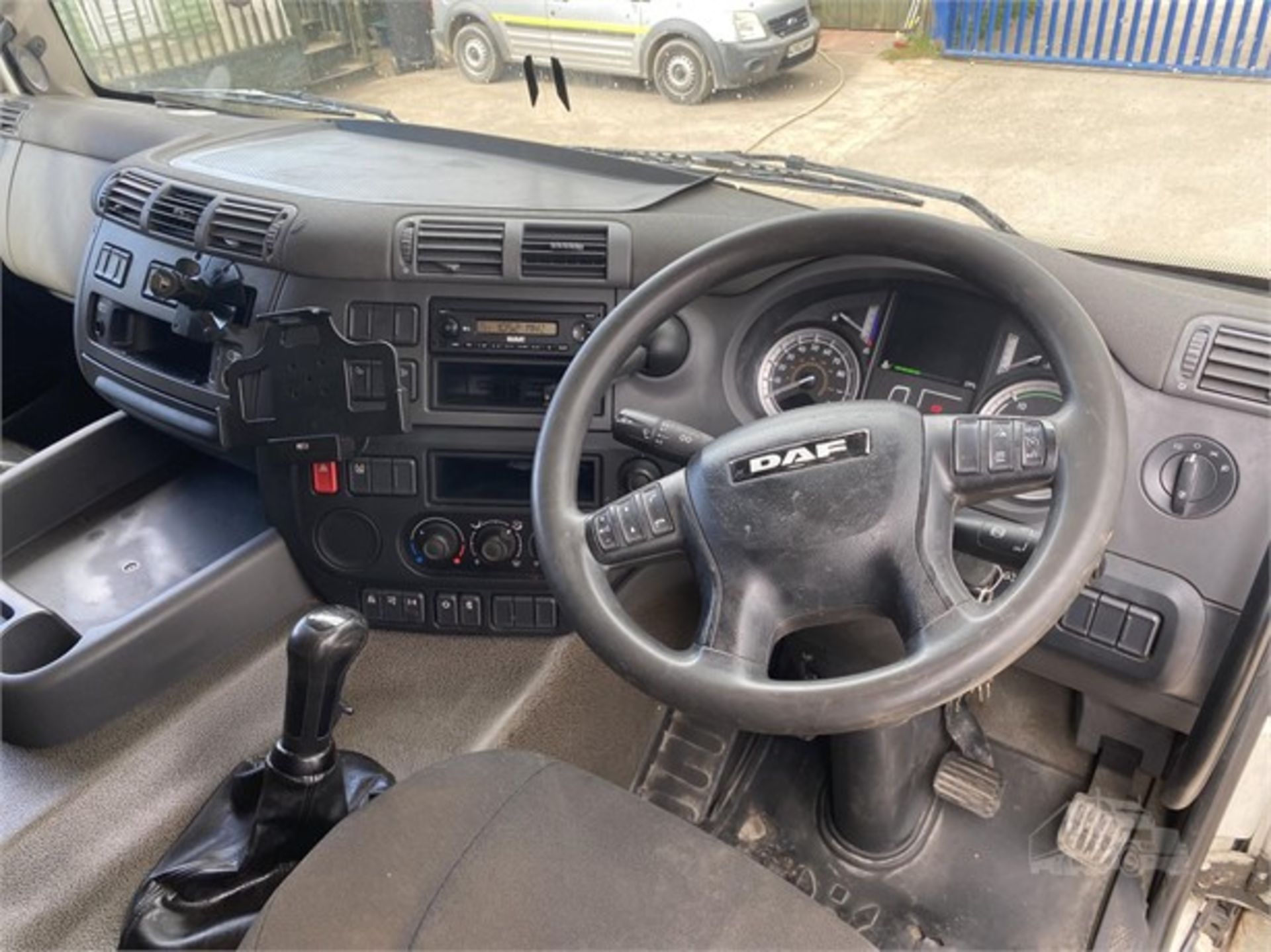 2015 DAF 3F330 - Image 10 of 12