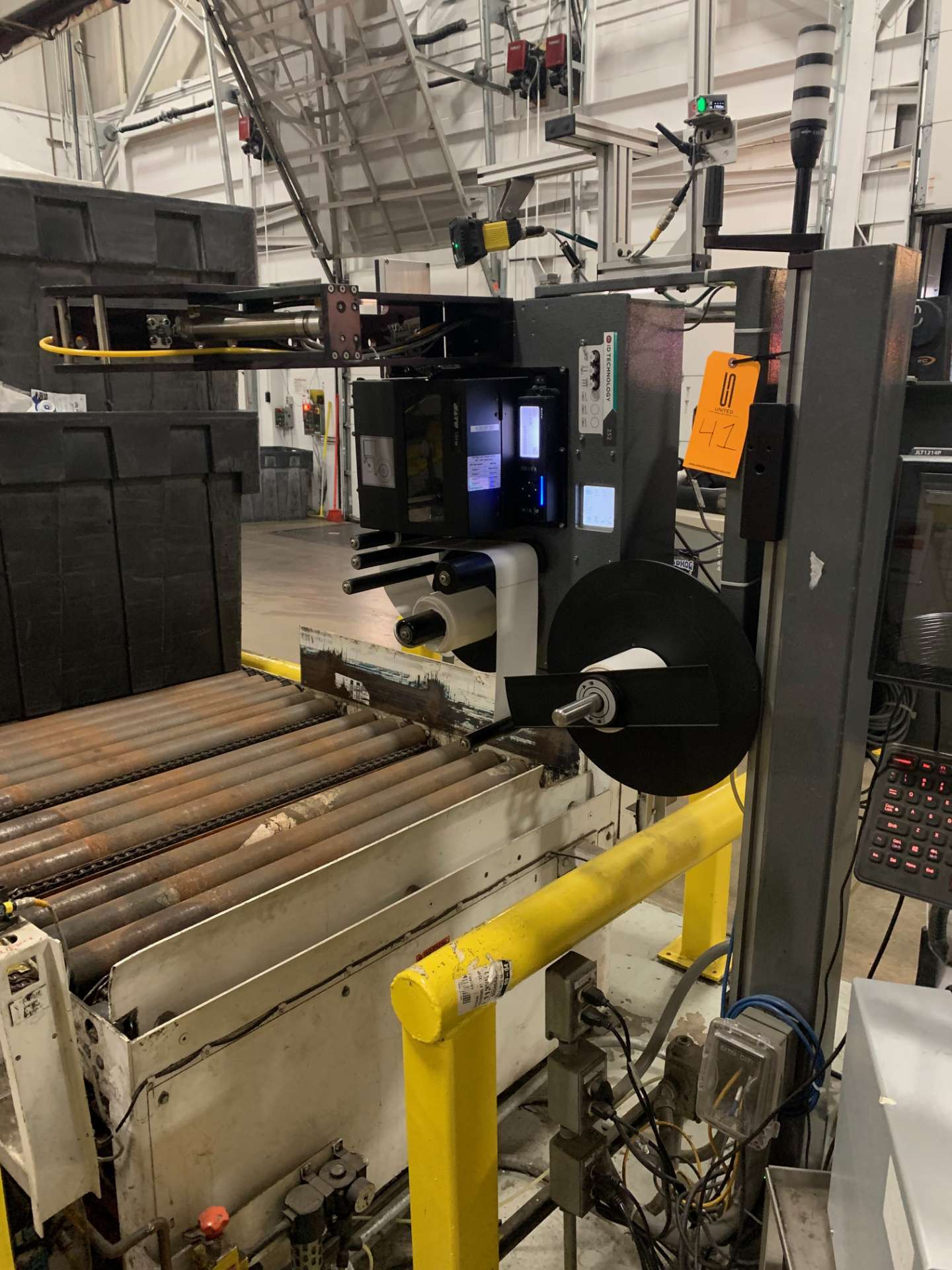 Model 252, Serial: 2521021009215, New 2021, *Removal and Loading $500