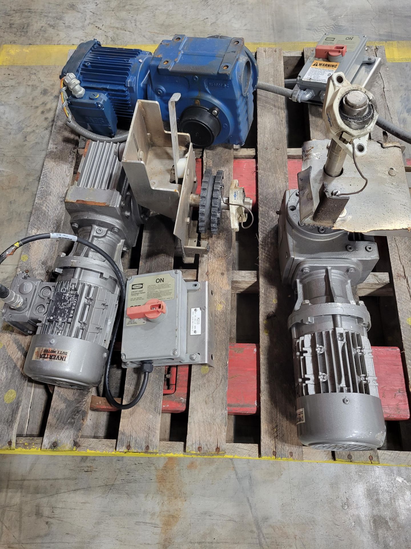 Pallet of Motors - Image 4 of 10