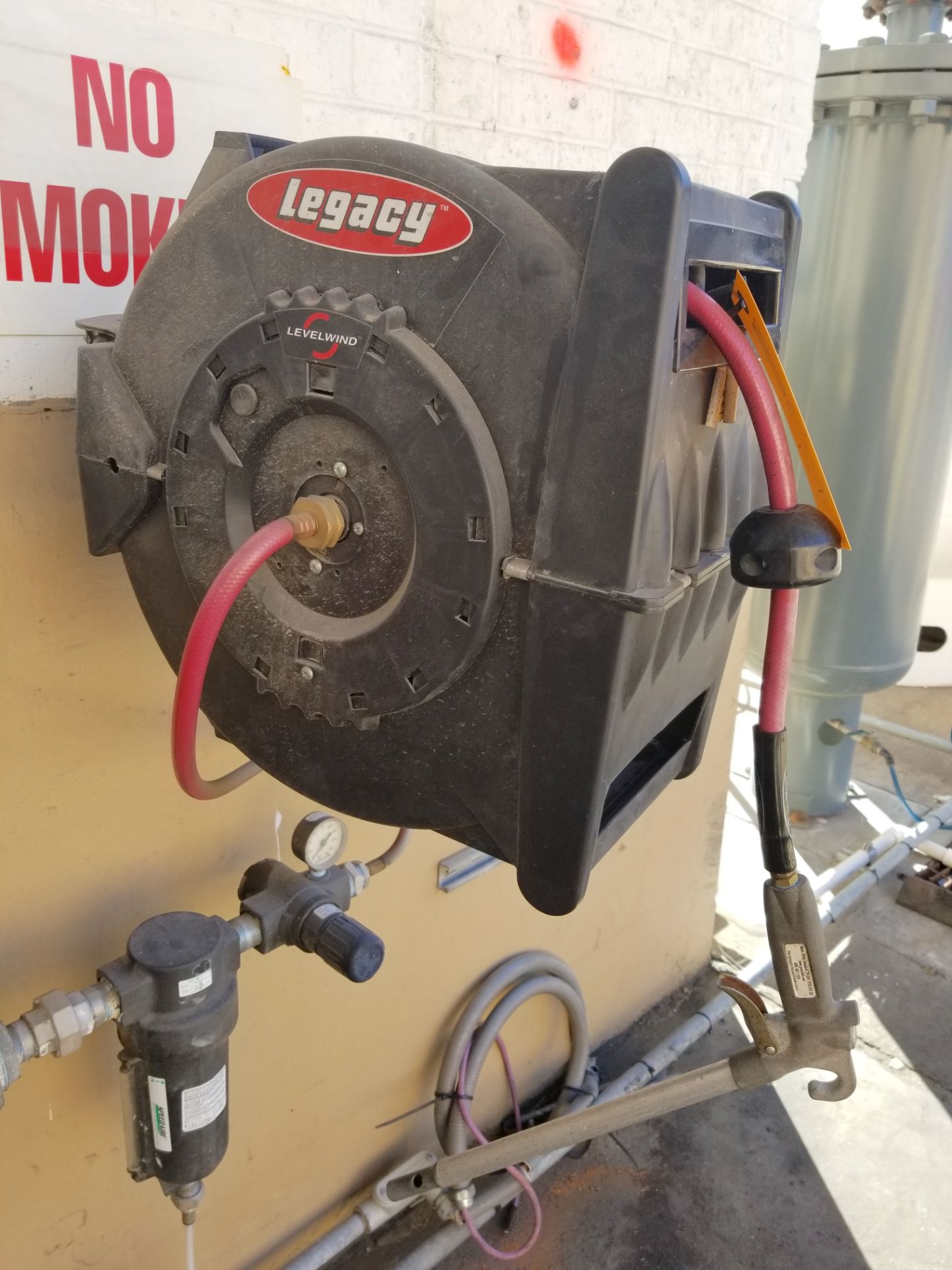 Legacy Levelwind Reel and Air Hose - Image 2 of 3