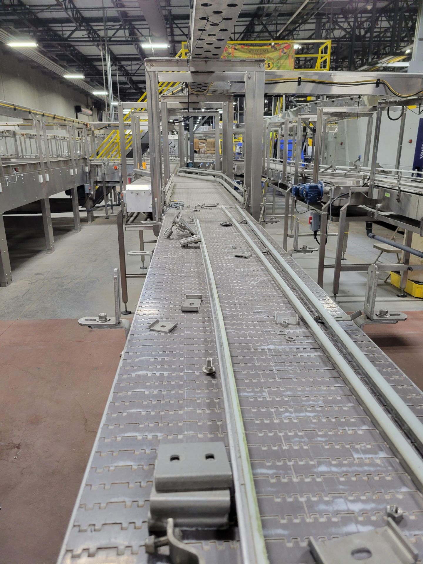 Sentry Mass Flow Conveyor from Cooling Tunnel to Accumulation Table - Image 2 of 7