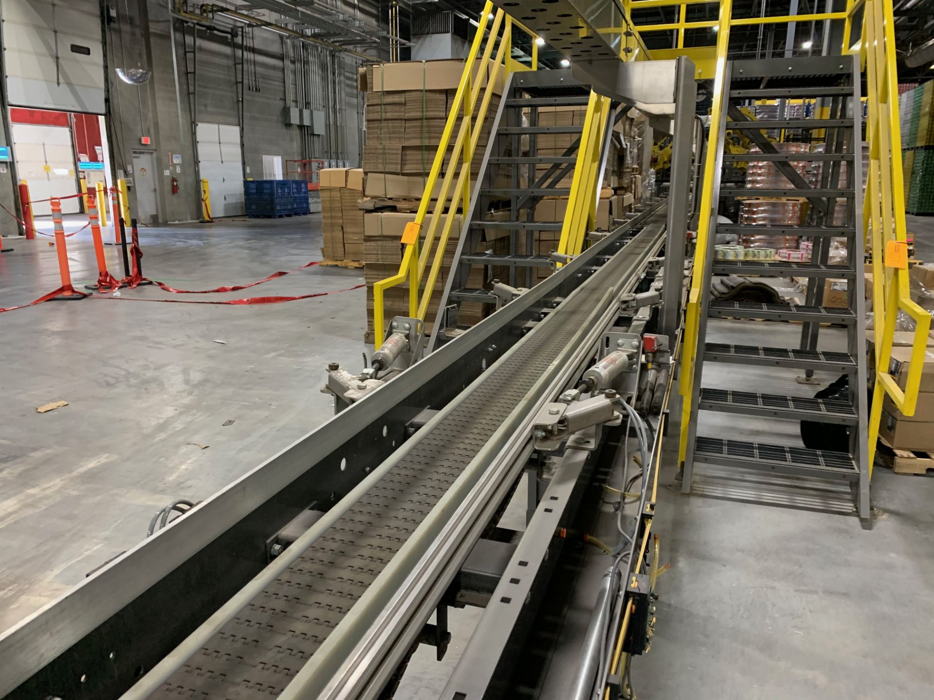 Sentry Case Conveyor to Palletizer - Image 7 of 11