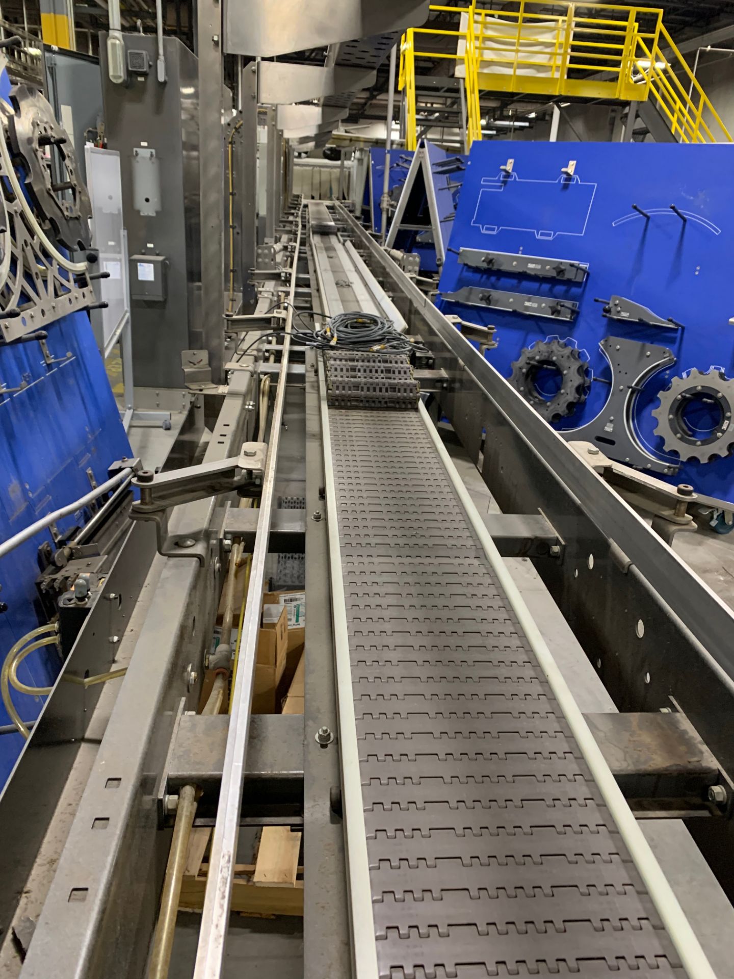 Sentry Case Conveyor from Krones Packer - Image 5 of 8