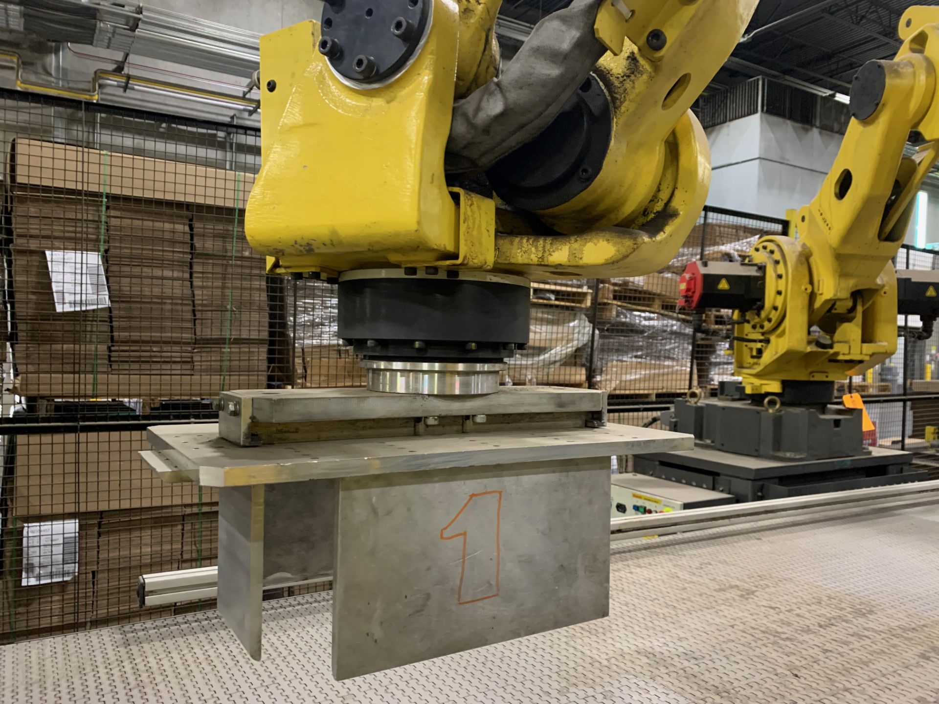 Sentry Robotic Case Palletizer - Image 9 of 33