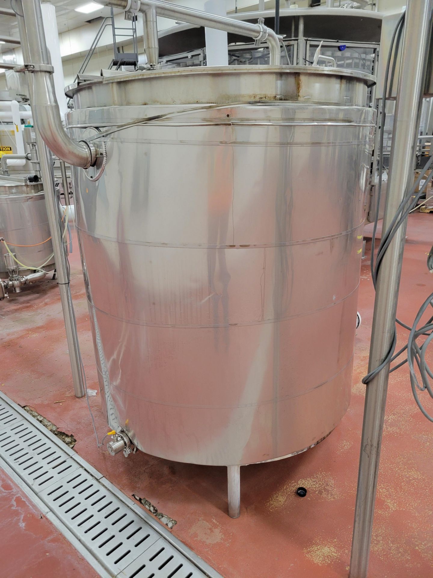 Stainless Steel Supply Tank for Filler - Image 5 of 6
