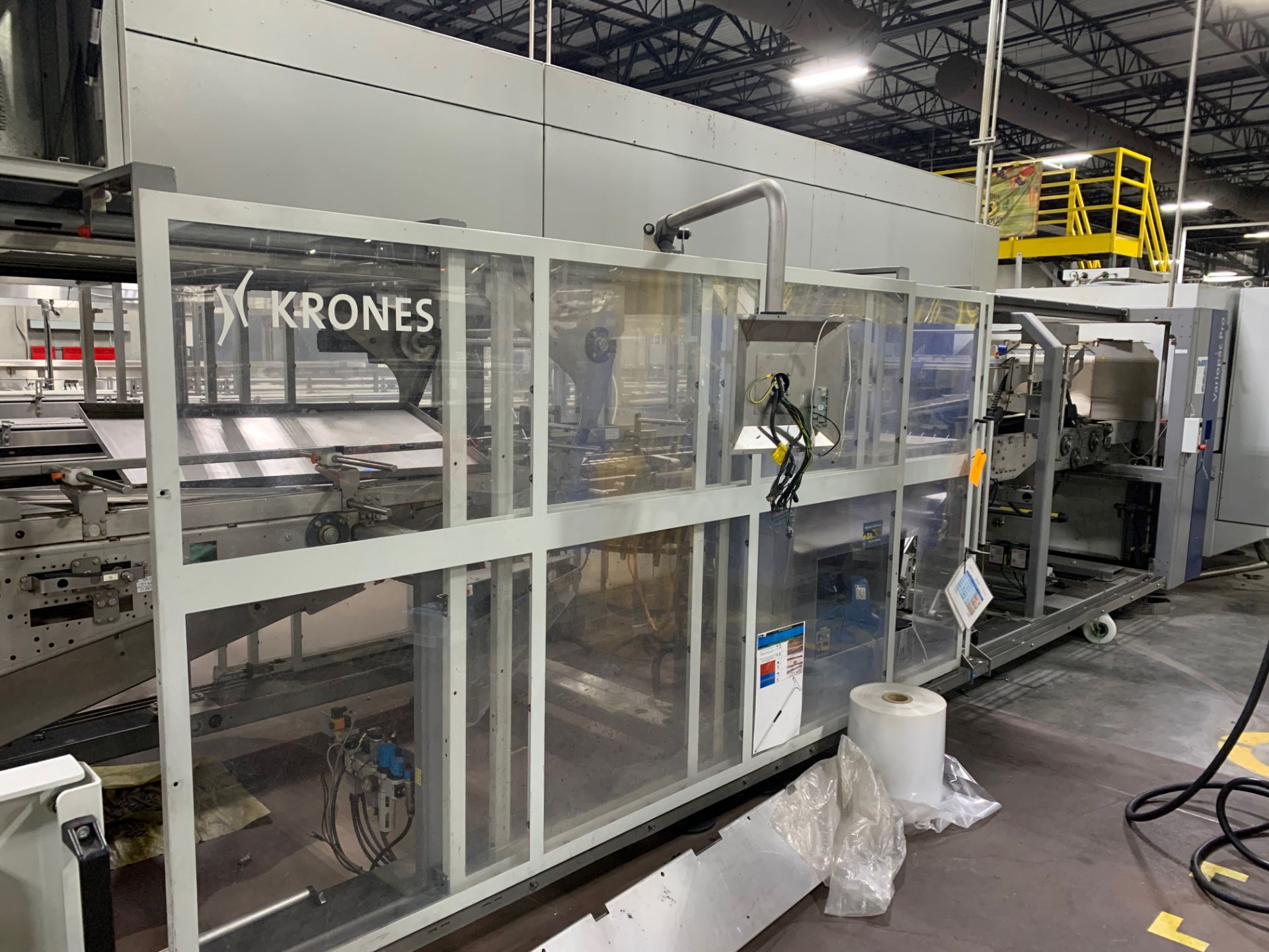 Krones Variopac Traypacker and Shrink Wrapper - Image 4 of 21