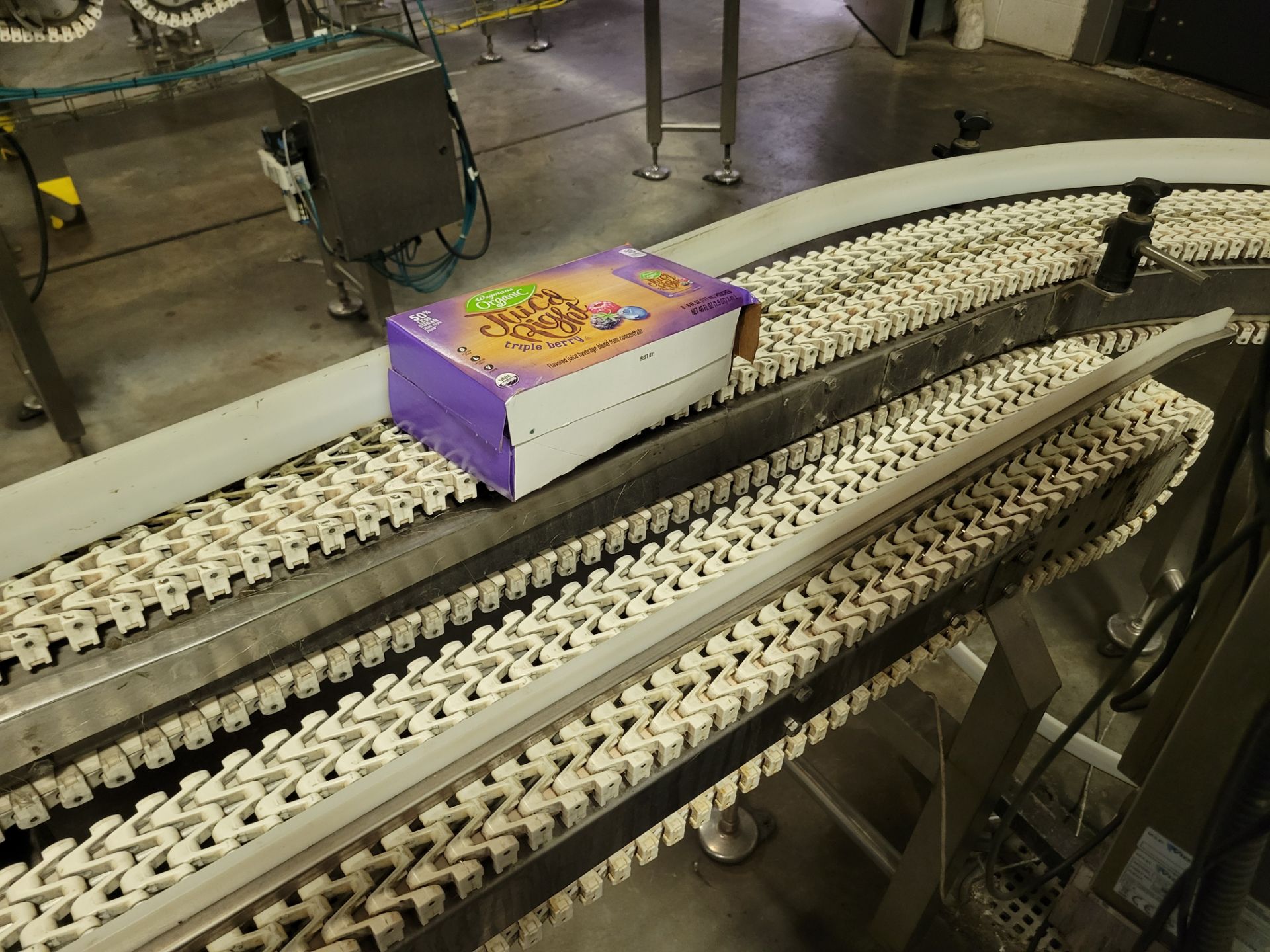 Conveyor from Checkweigher to Arpac Shrink Wrapper - Image 9 of 17