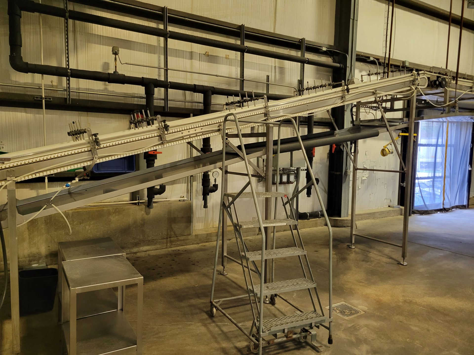 Conveyor from Fillers to Spiral Cooler - Image 10 of 15