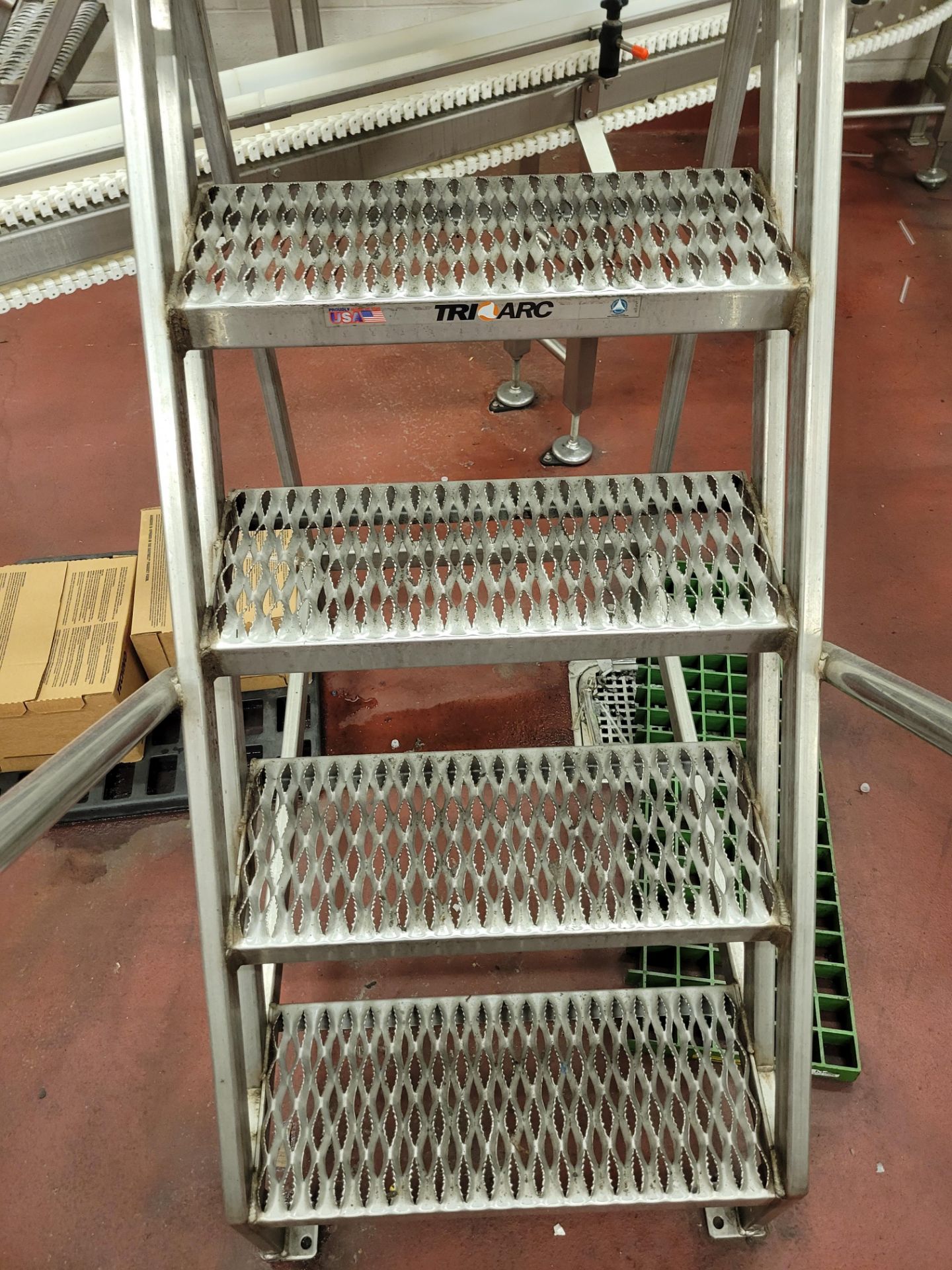 Tri-Arc MFG Crossover Stairs - Image 3 of 6