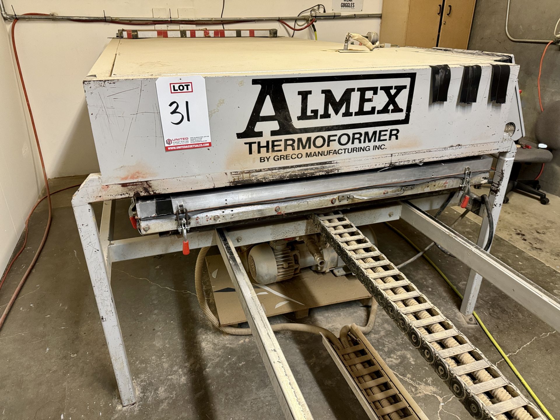 ALMEX THERMOFORMER VACUUM PRESS, 52" X 107" AIR TABLE - Image 13 of 20