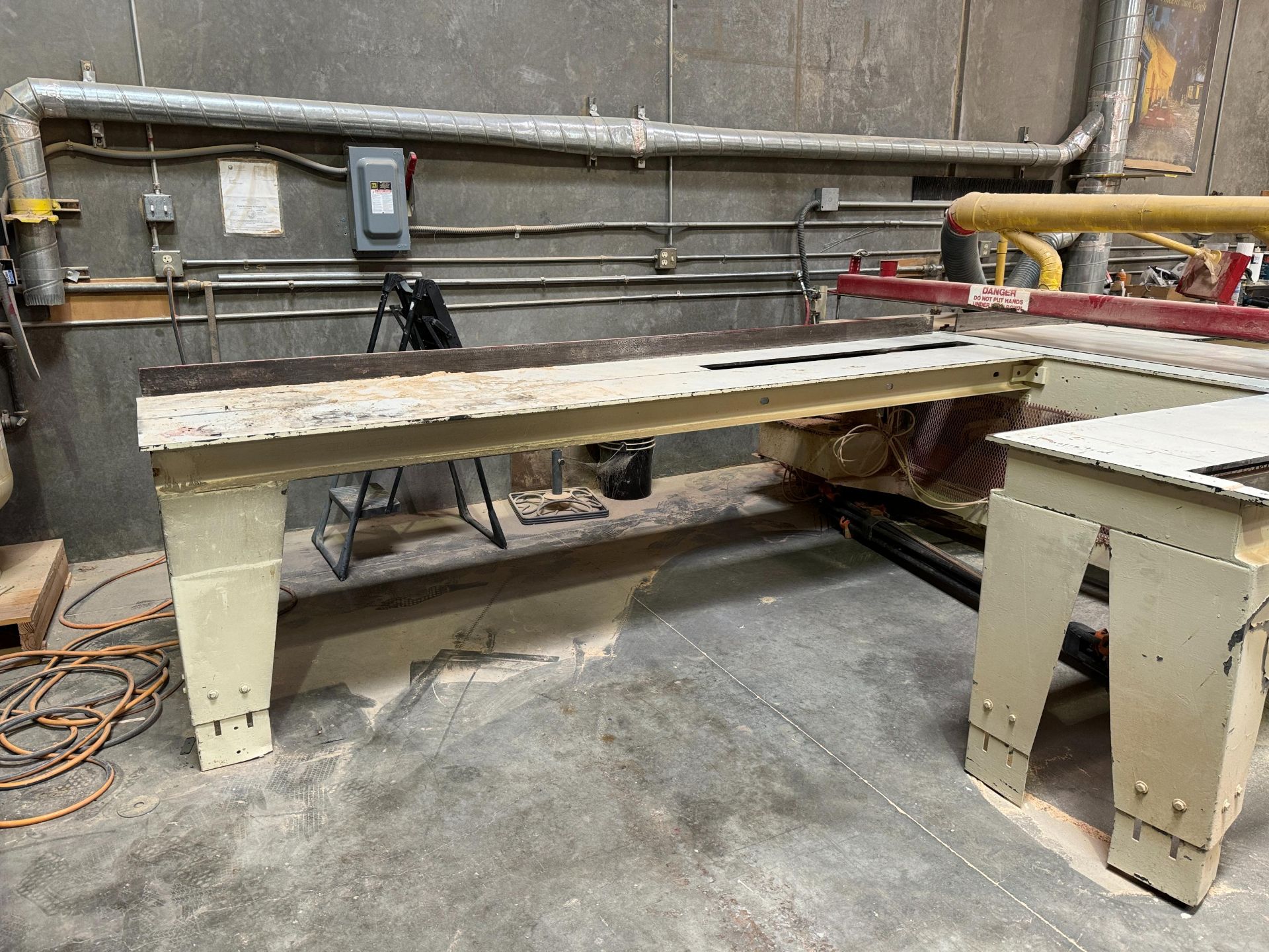 CMT 18" TABLE SAW, MODEL 360-10H, 18" BLADE - Image 9 of 12