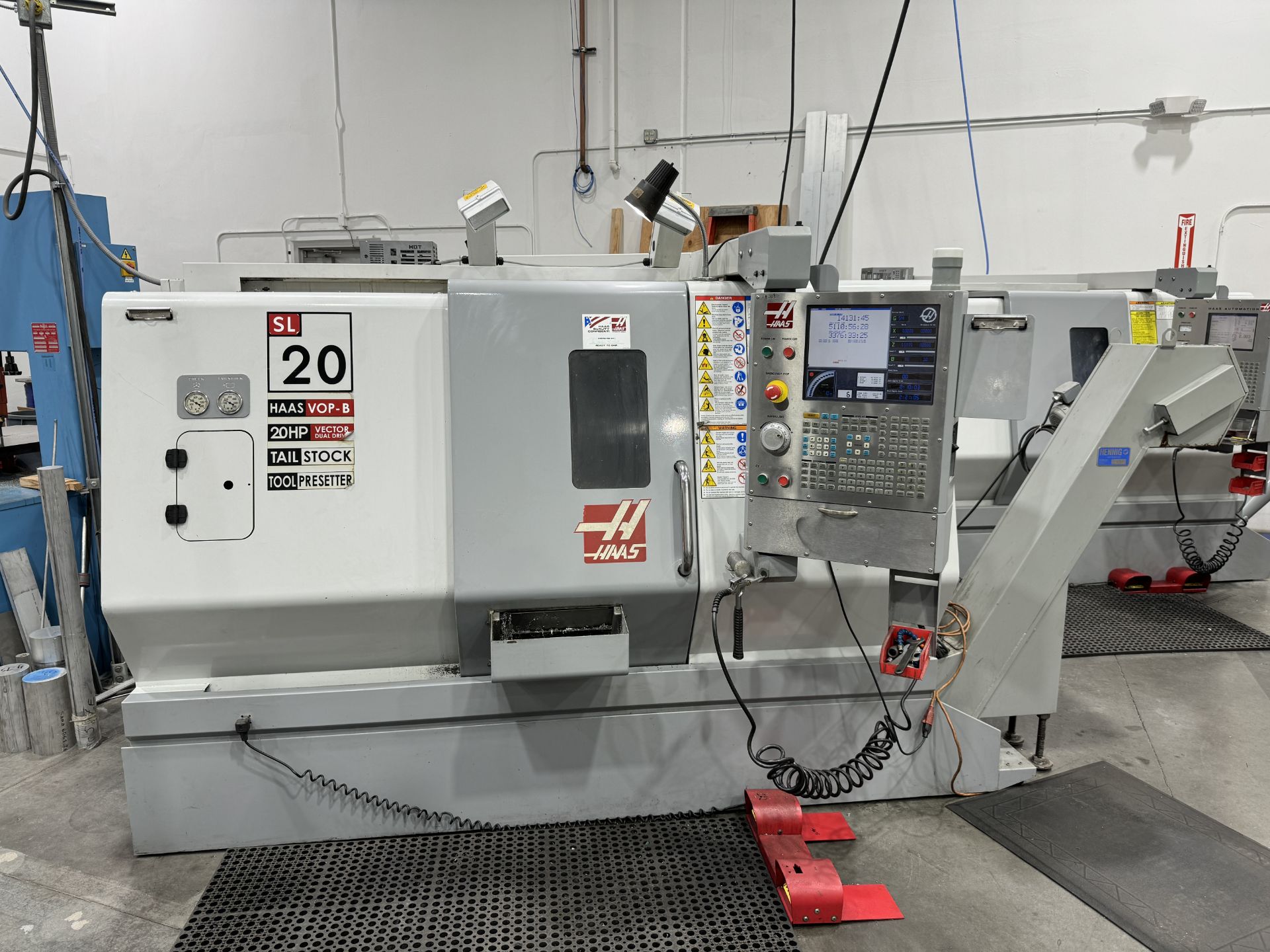 2007 HAAS SL-20T TURNING CENTER, 8" CHUCK, 5C COLLET NOSE, TAILSTOCK, 10-STATION TURRET, 2.0" BAR - Image 11 of 13