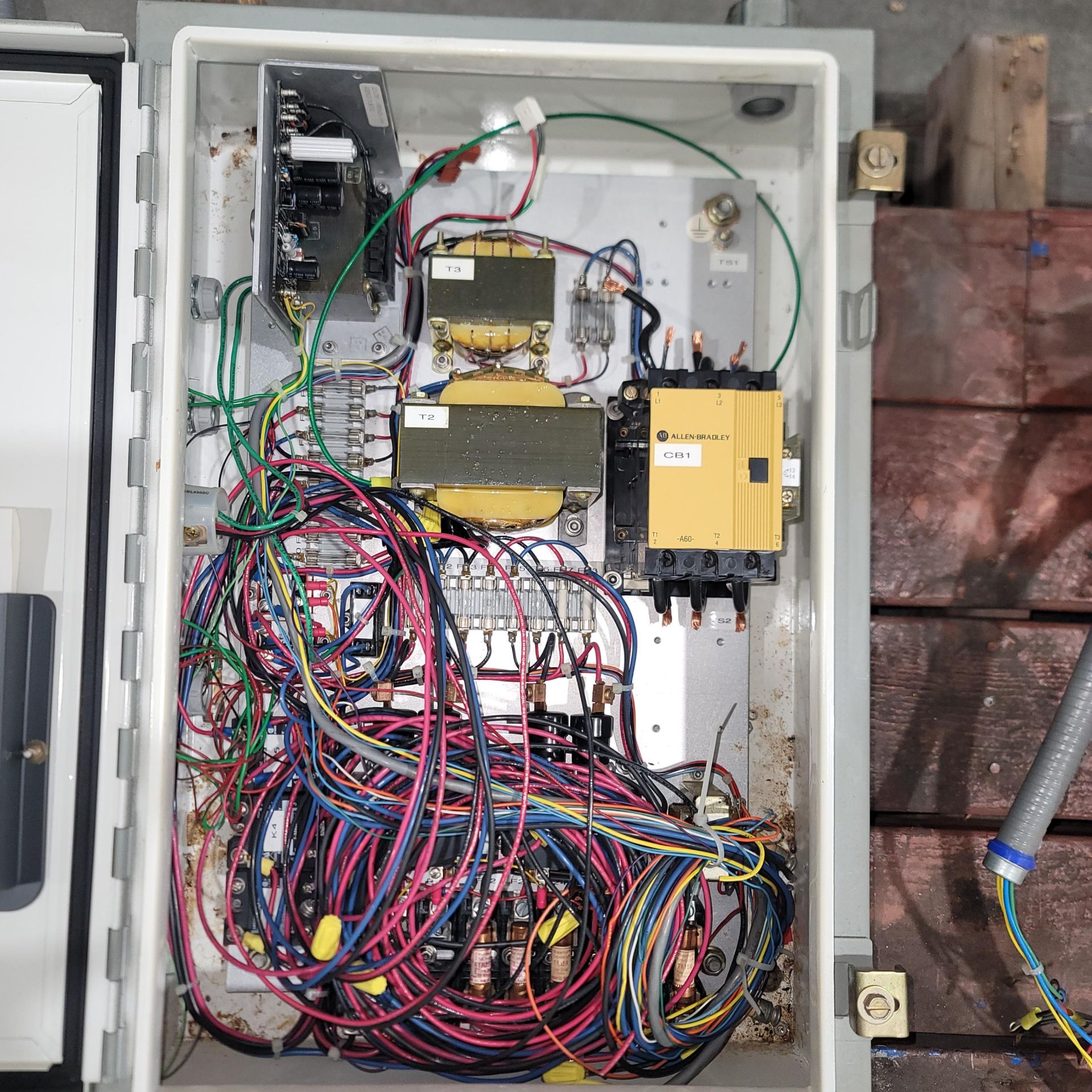 CUSTOM BUILT HIGH POWER ELECTRICAL BOX - Image 2 of 2