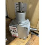 RIGHT ANGLE GEARBOX, 2:1 REDUCTION, VON RUDEN MODEL 110-459-001, B/C