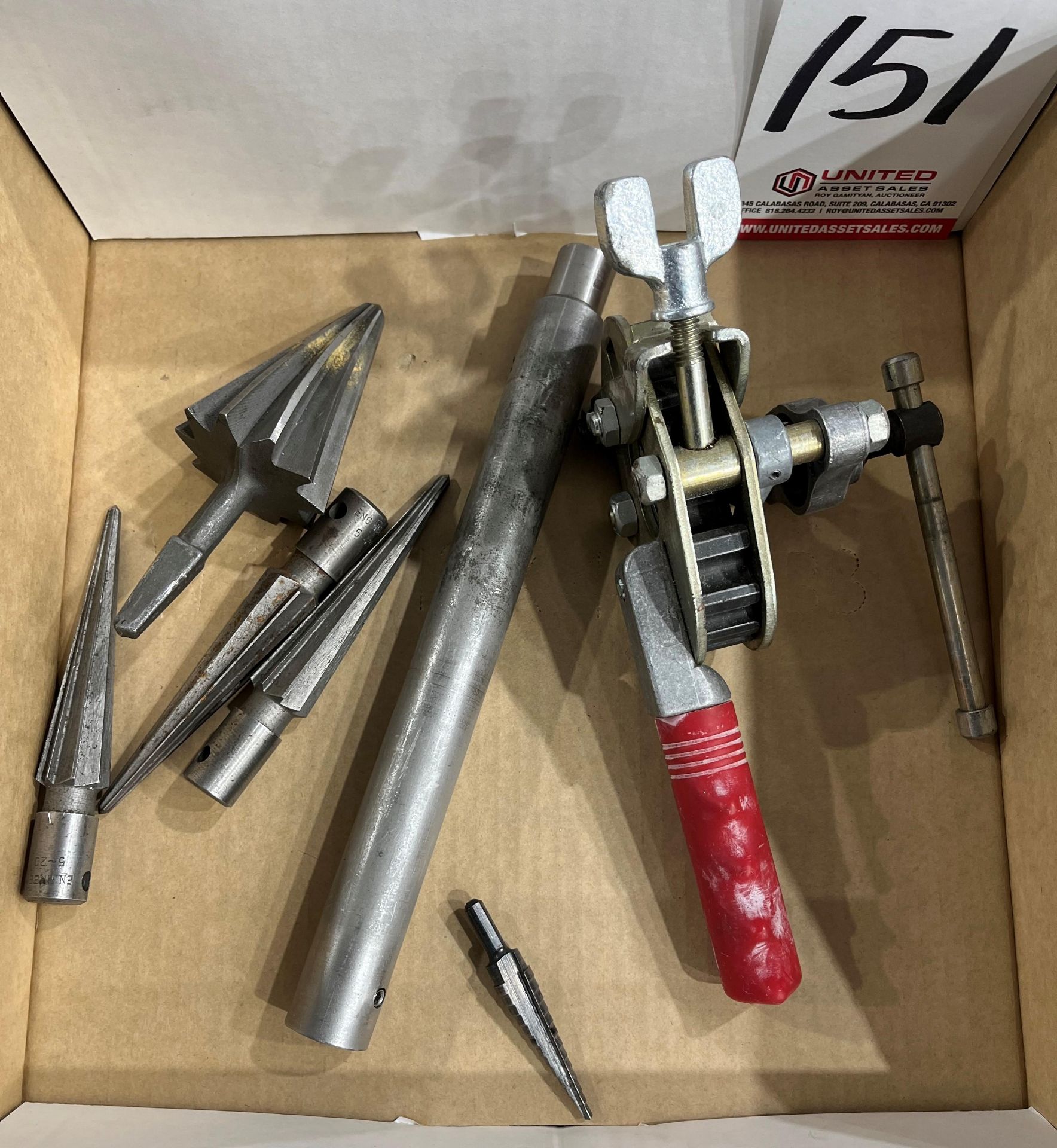 LOT - TAPER REAMS AND CHAMFERING TOOL