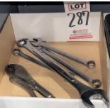 LOT - VISE-GRIP LOCKING PLIER, COMBINATION WRENCHES