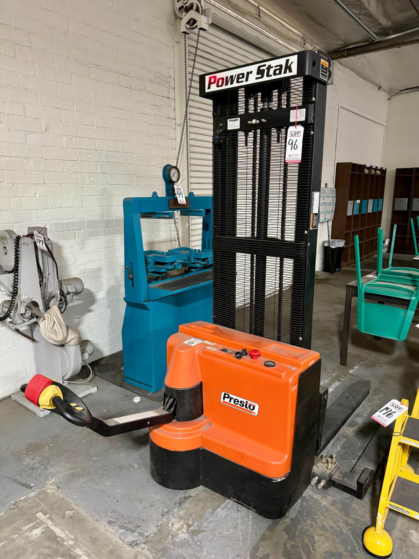 2018 PRESTO PPS2200-125AS POWER STAK PALLET STACKER, S/N V67910/1358329-01/GC170015, 2,200 LB LIFT