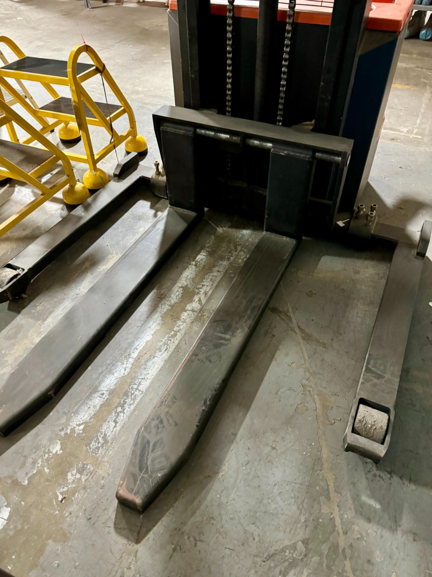 2018 PRESTO PPS2200-125AS POWER STAK PALLET STACKER, S/N V67910/1358329-01/GC170015, 2,200 LB LIFT - Image 6 of 9