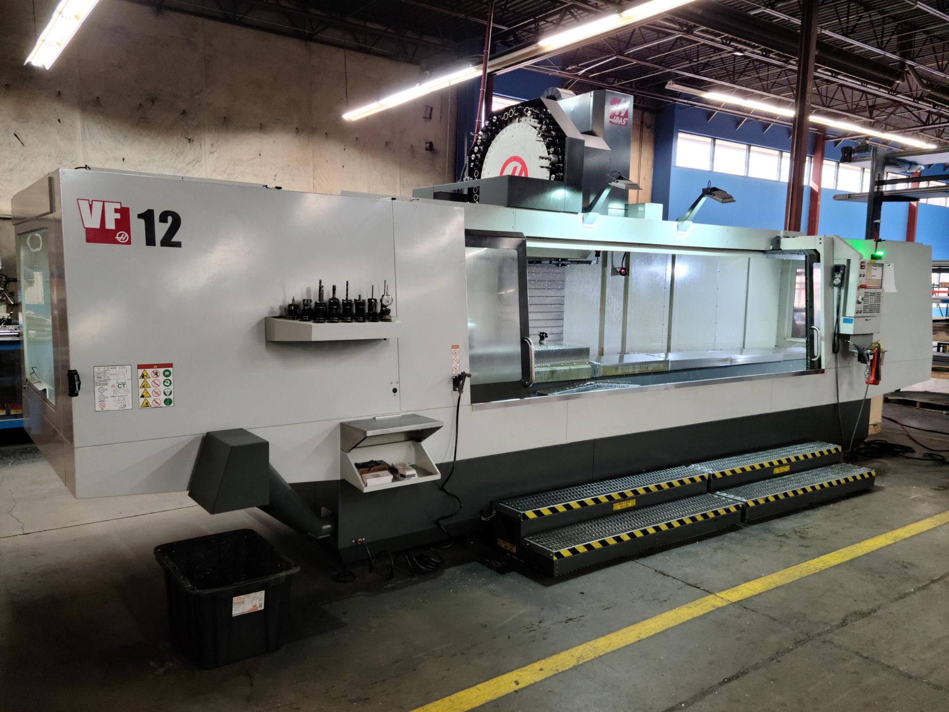 2021 HAAS VF-12/40 VERTICAL MACHINING CENTER, XYZ TRAVELS: 150" X 32" X 30", 150" X 28" TABLE, - Image 2 of 27