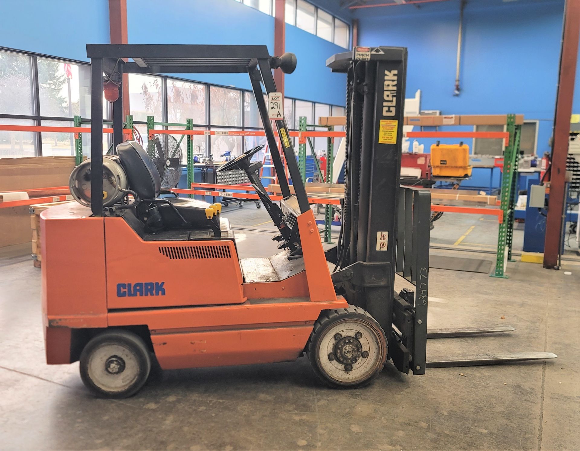 CLARK FORKLIFT, MODEL GCX25, 4,000 LB CAPACITY, LPG, 42" FORKS, 3-STAGE MAST, SIDE SHIFT, LOAD