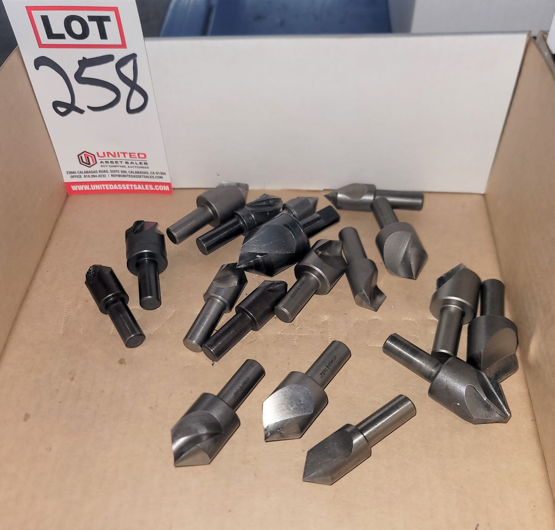 LOT - COUNTERSINKS