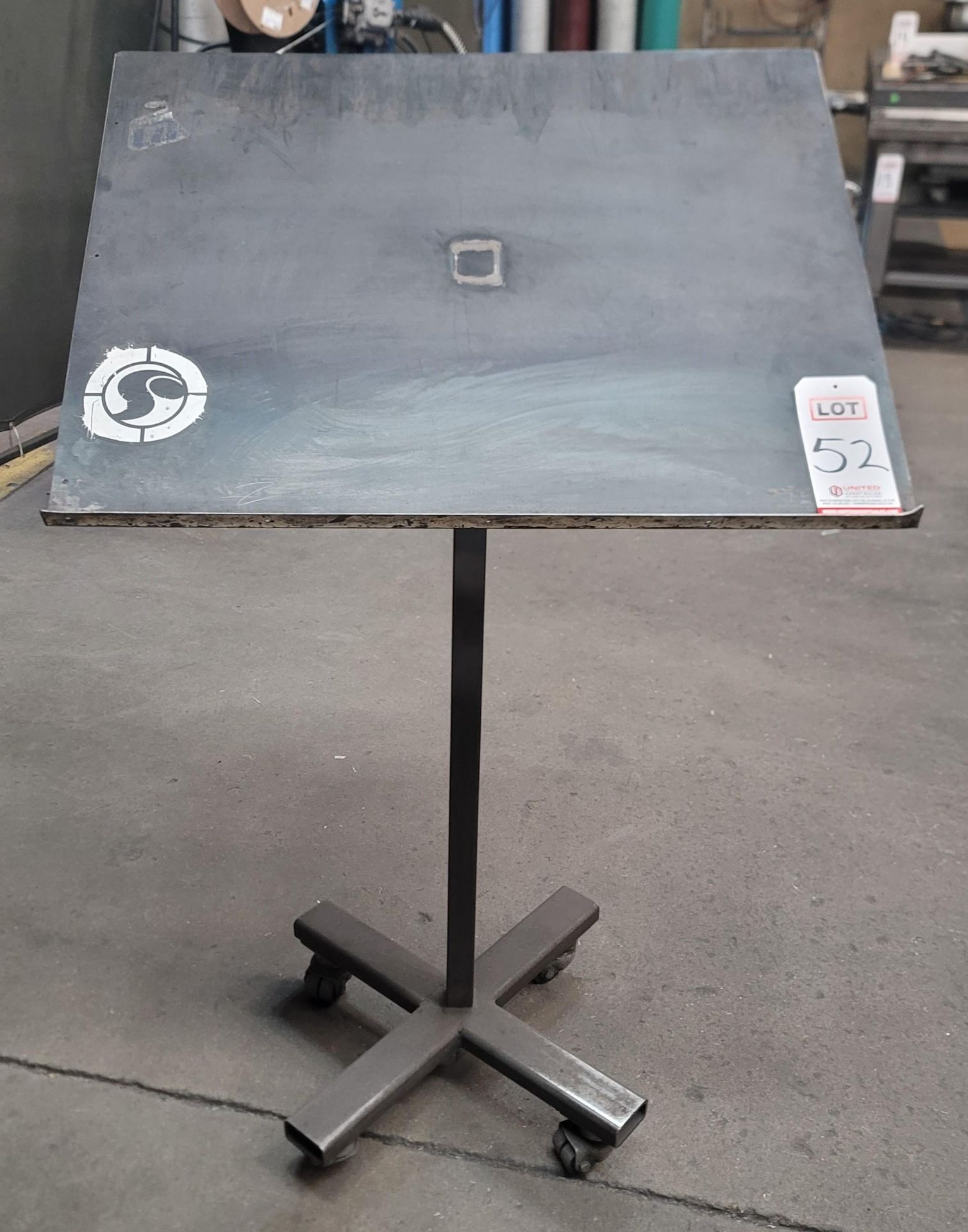 SHOP EASEL ON CASTERS, 32" X 26"