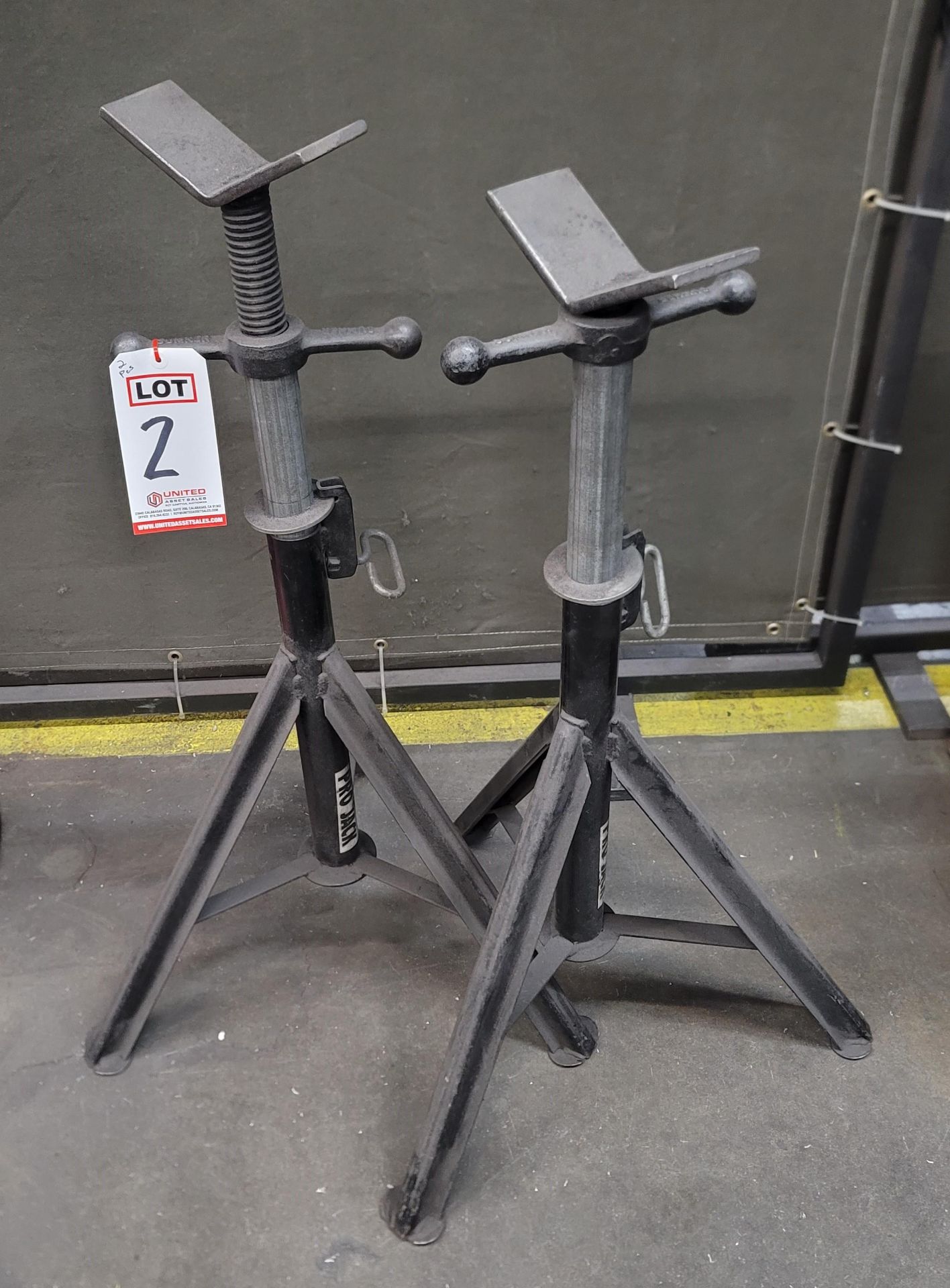 LOT - (2) SUMNER PRO JACK PIPE STANDS