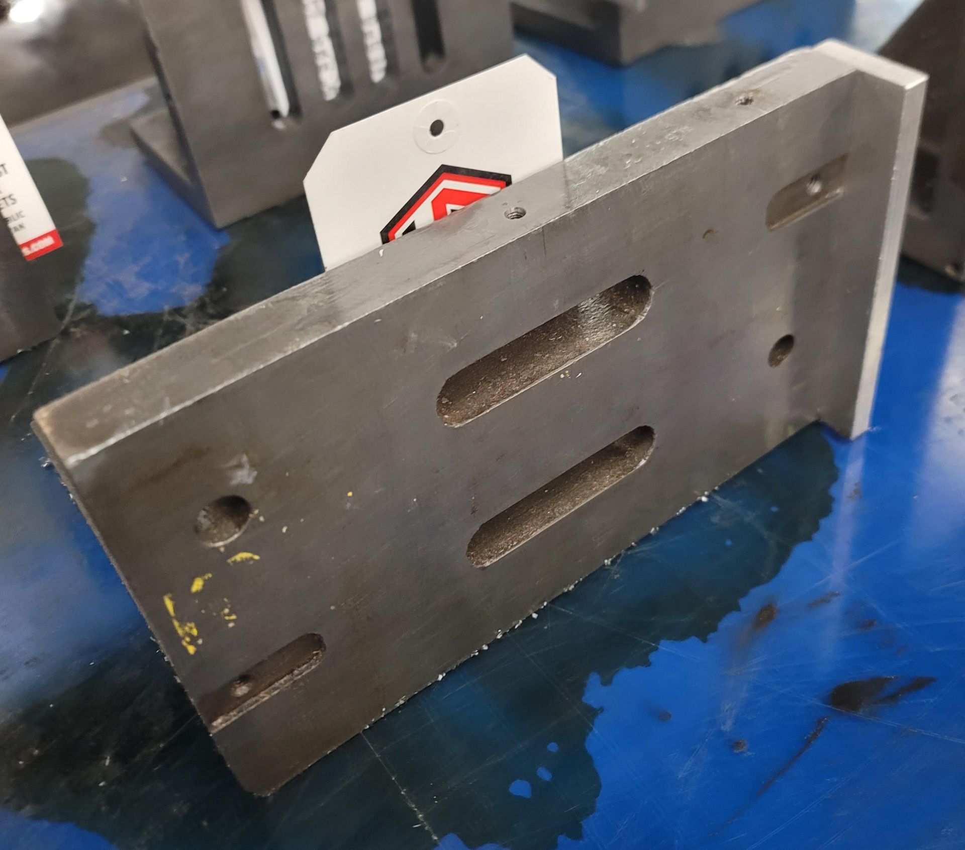 SLOTTED ANGLE PLATE, 10" X 8" X 6" - Image 2 of 2