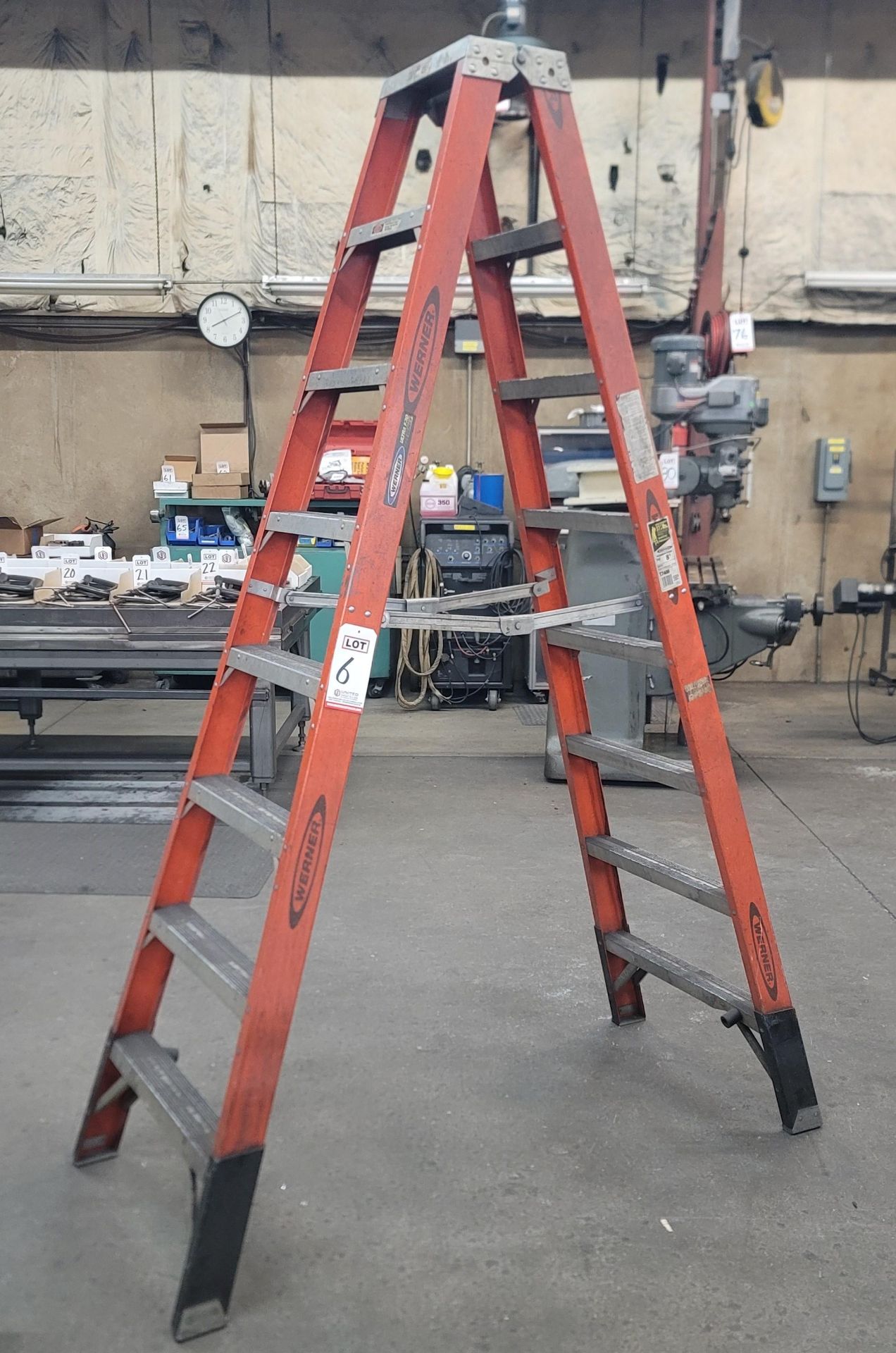 WERNER 8' LADDER, FIBERGLASS