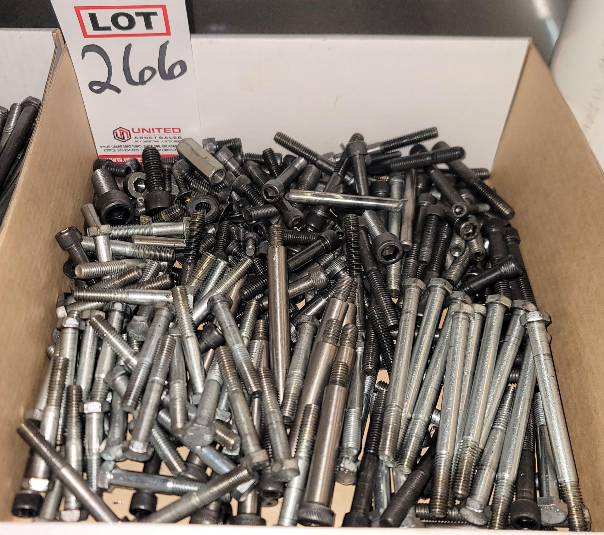 LOT - BOLTS, SOCKET HEAD CAP SCREWS