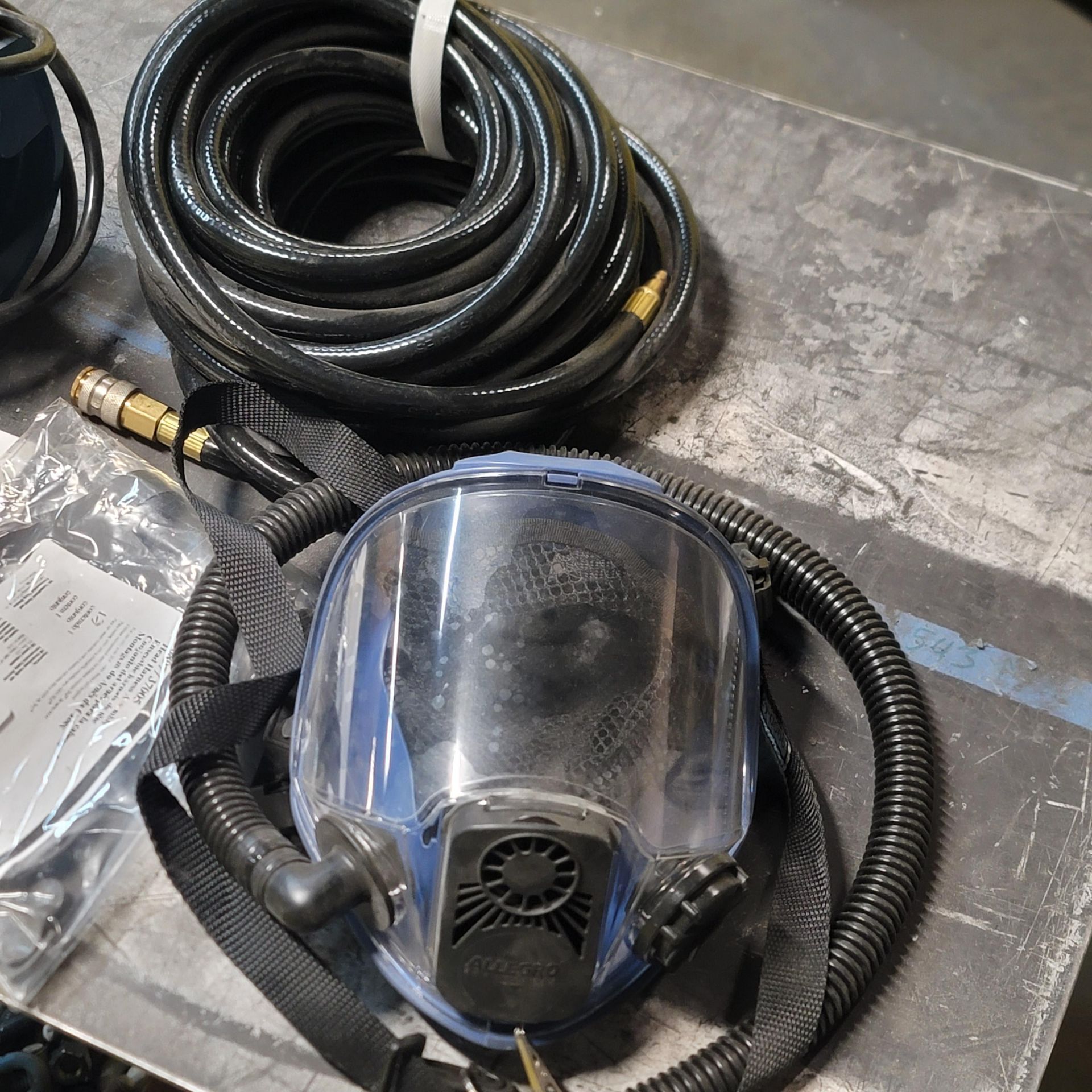 LOT - ALLEGRO CONTINUOUS FLOW FULL FACE SUPPLIED AIR RESPIRATOR, W/ GAST MODEL 0523-534-G588NDX - Image 5 of 6