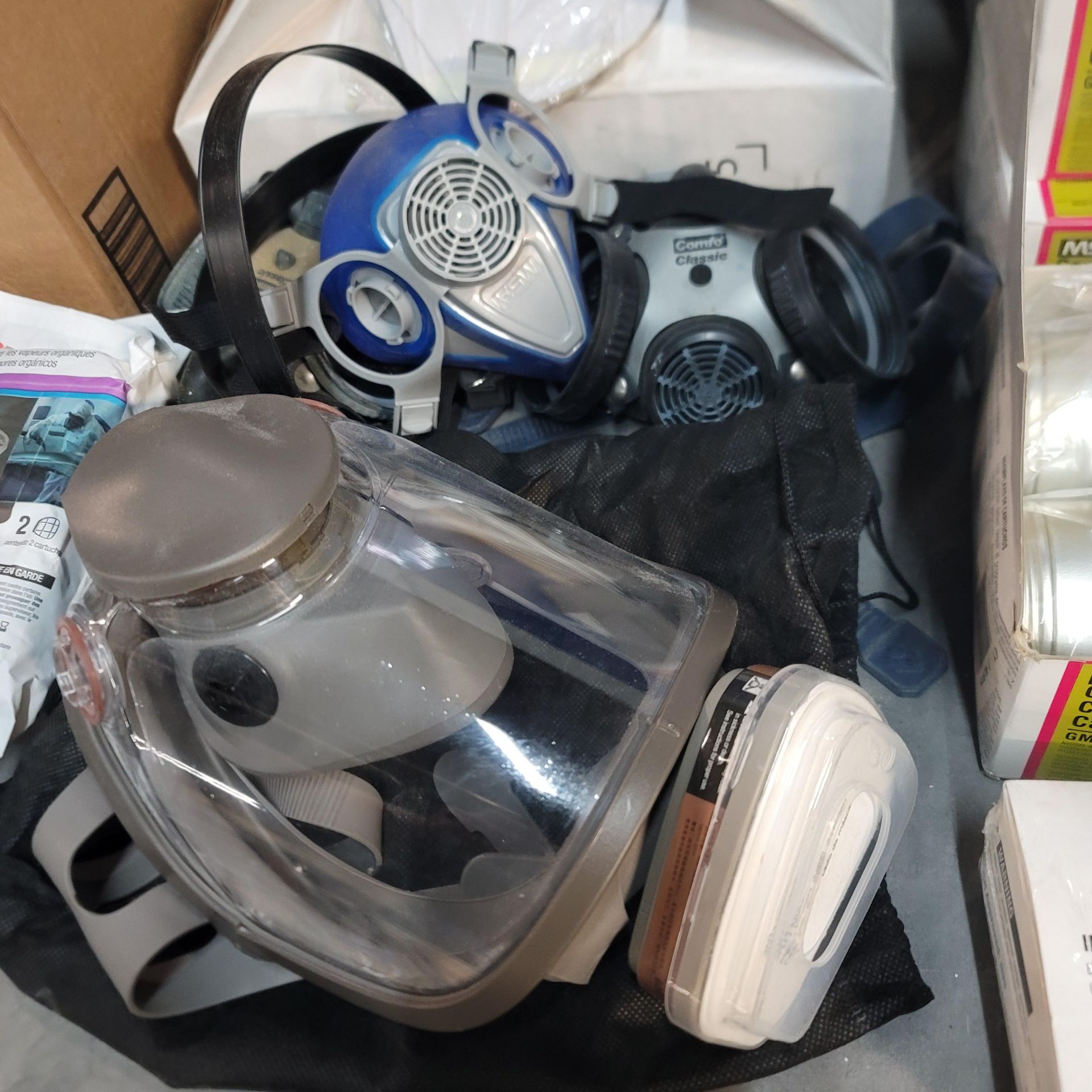 LOT - PAINTING SUPPLIES: (4) RESPIRATORS, (24) MSA GME-P100 CARTRIDGES, (6) 3M 6004 AMMONIA - Image 5 of 9