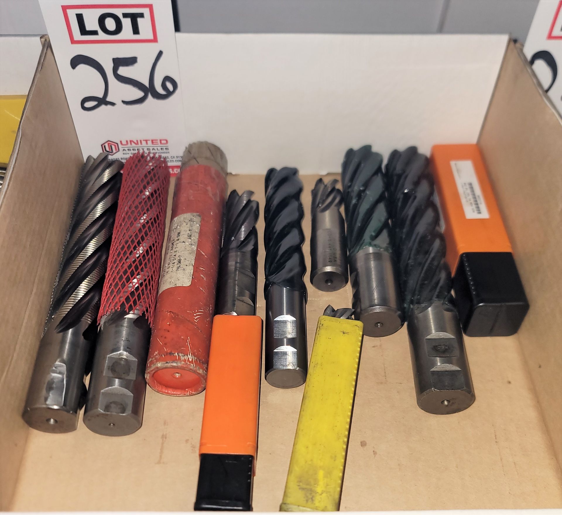 LOT - END MILLS