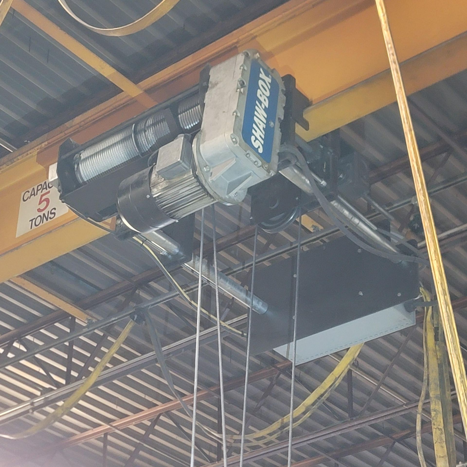 WAZEE 5-TON ELECTRIC BRIDGE CRANE W/ SHAW-BOX 5-TON HOIST, BRIDGE S/N 2535-5, BRIDGE SPAN IS APPROX. - Image 4 of 10